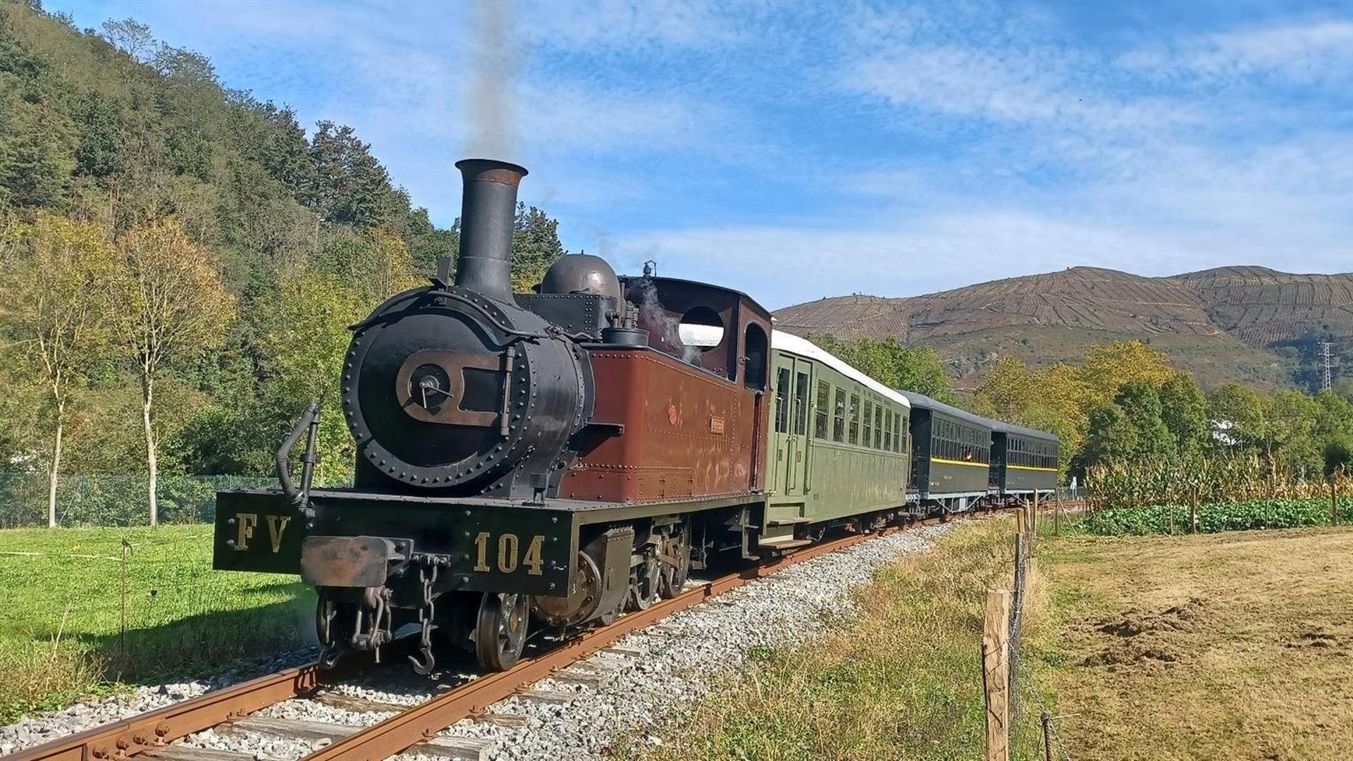 Tren de vapor del Museo Vasco del Ferrocarril.