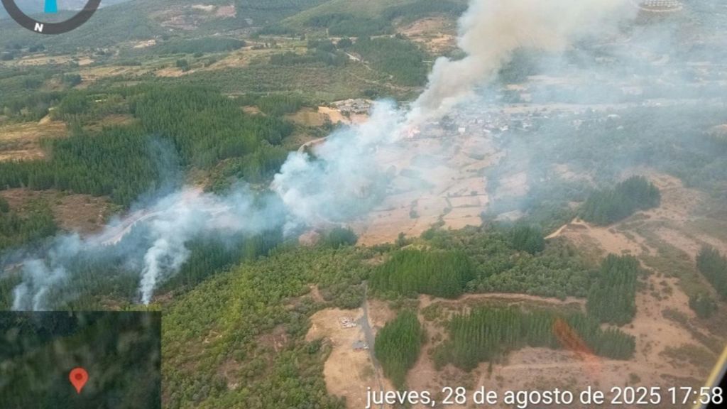 Un incendio en Berlanga, León, obliga a desalojar a 400 vecinos: detienen a un joven de 20 años por provocarlo