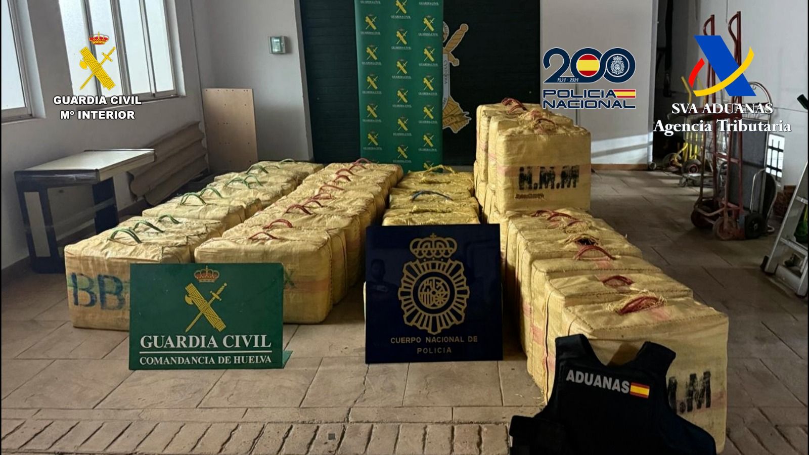 Fardos de hachís incautados cerca de Isla Cristina