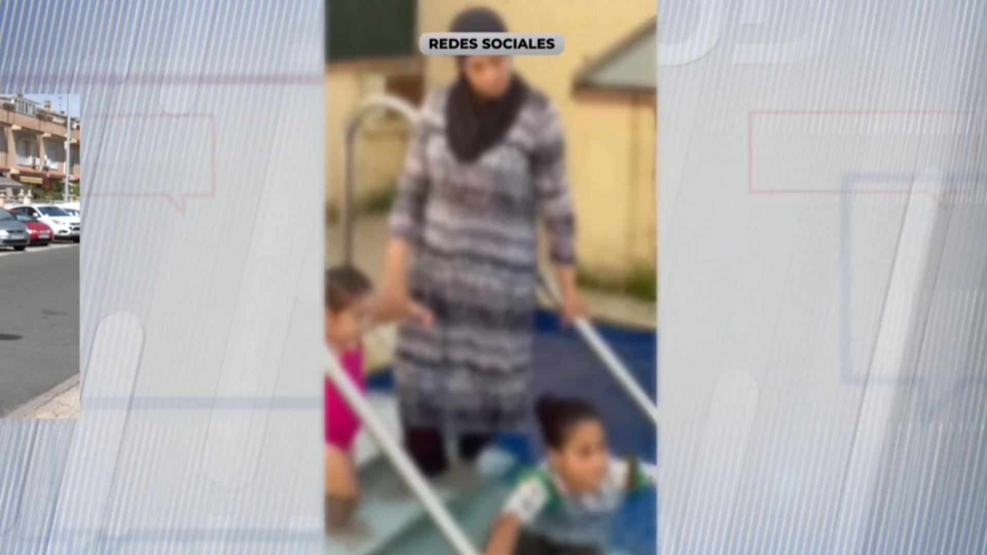 La madre y sus hijas en la piscina