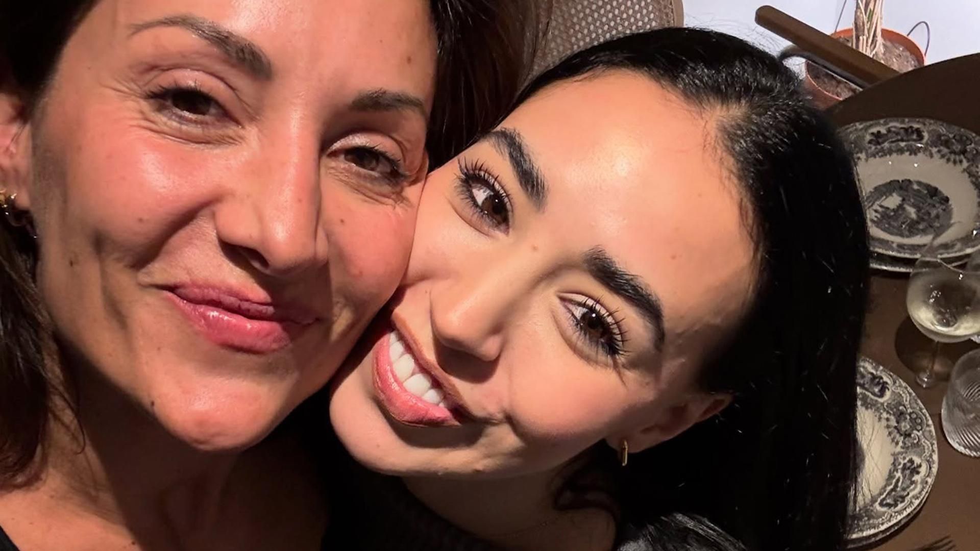 Nagore Robles y Carla Flila