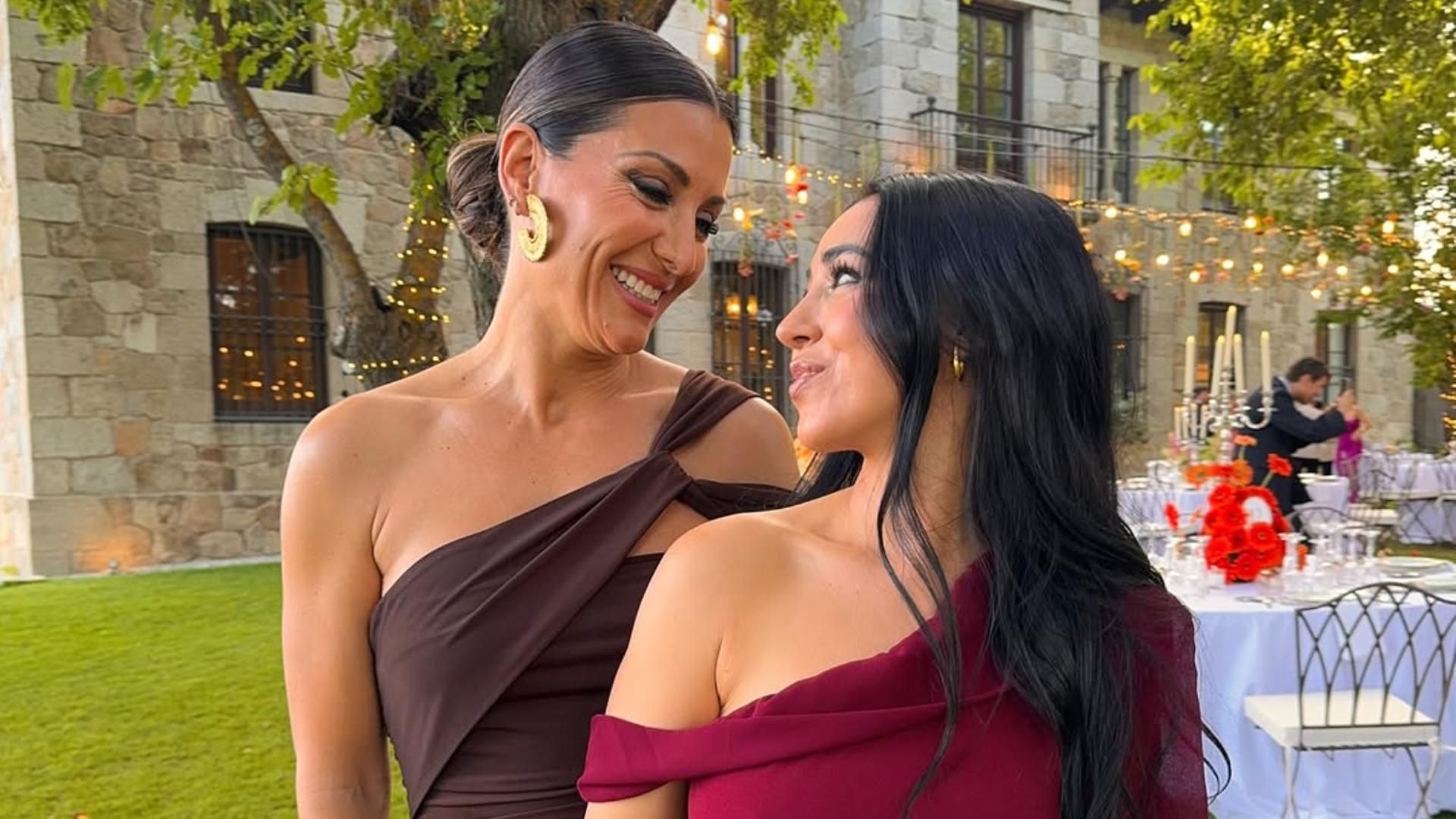 Nagore Robles y Carla Flila