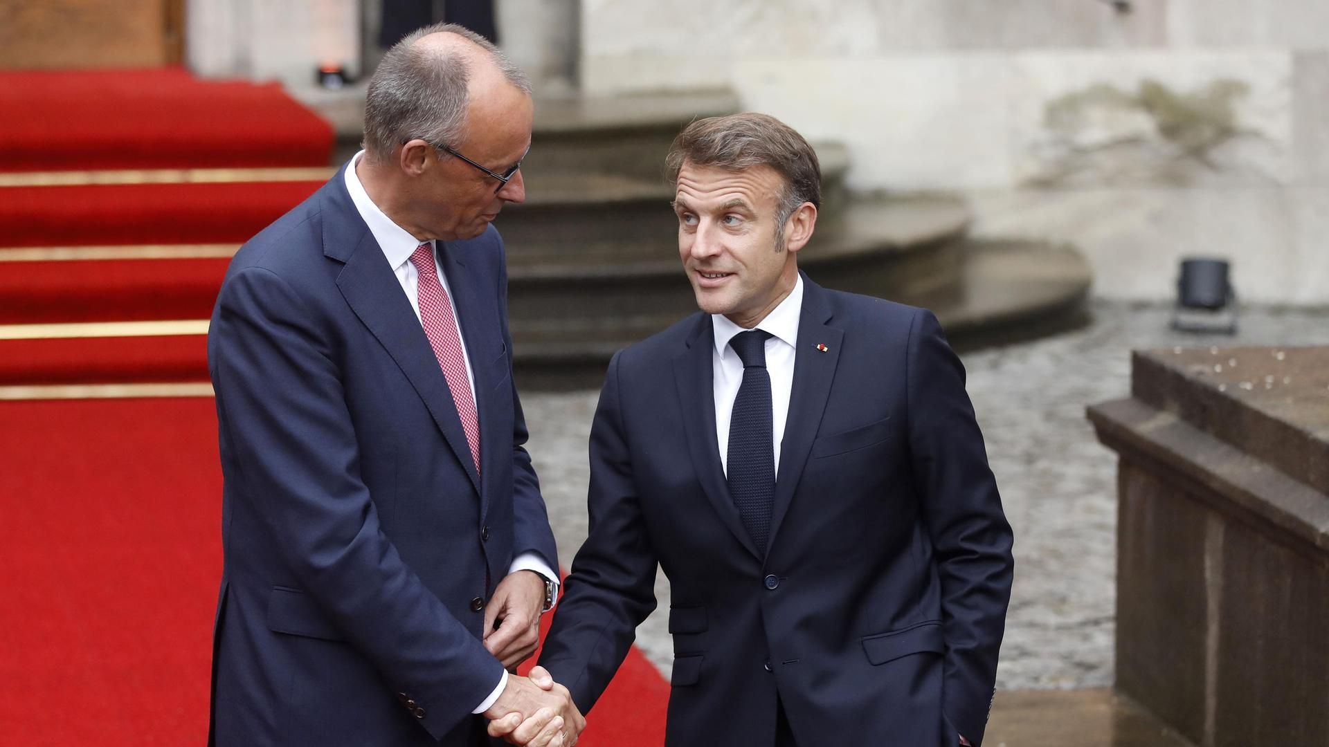 Rusia acusa a Macron de "sobrepasar los límites" al llamar "ogro" a Putin: Alemania y Francia imponen nuevas sanciones