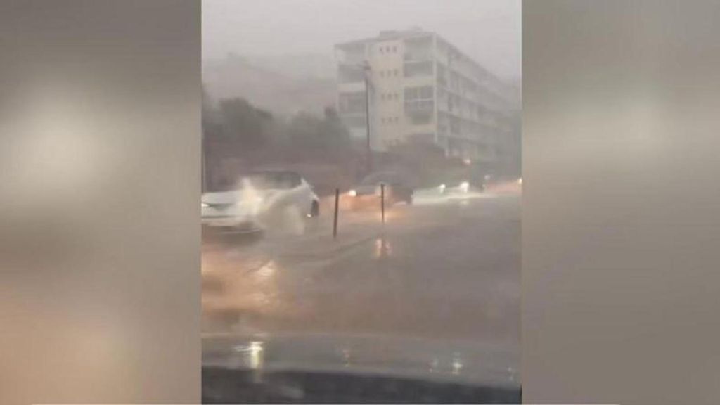 Una fuerte tormenta causa grandes destrozos en puertos y casas de Córcega con vientos de hasta 160 kilómetros por hora