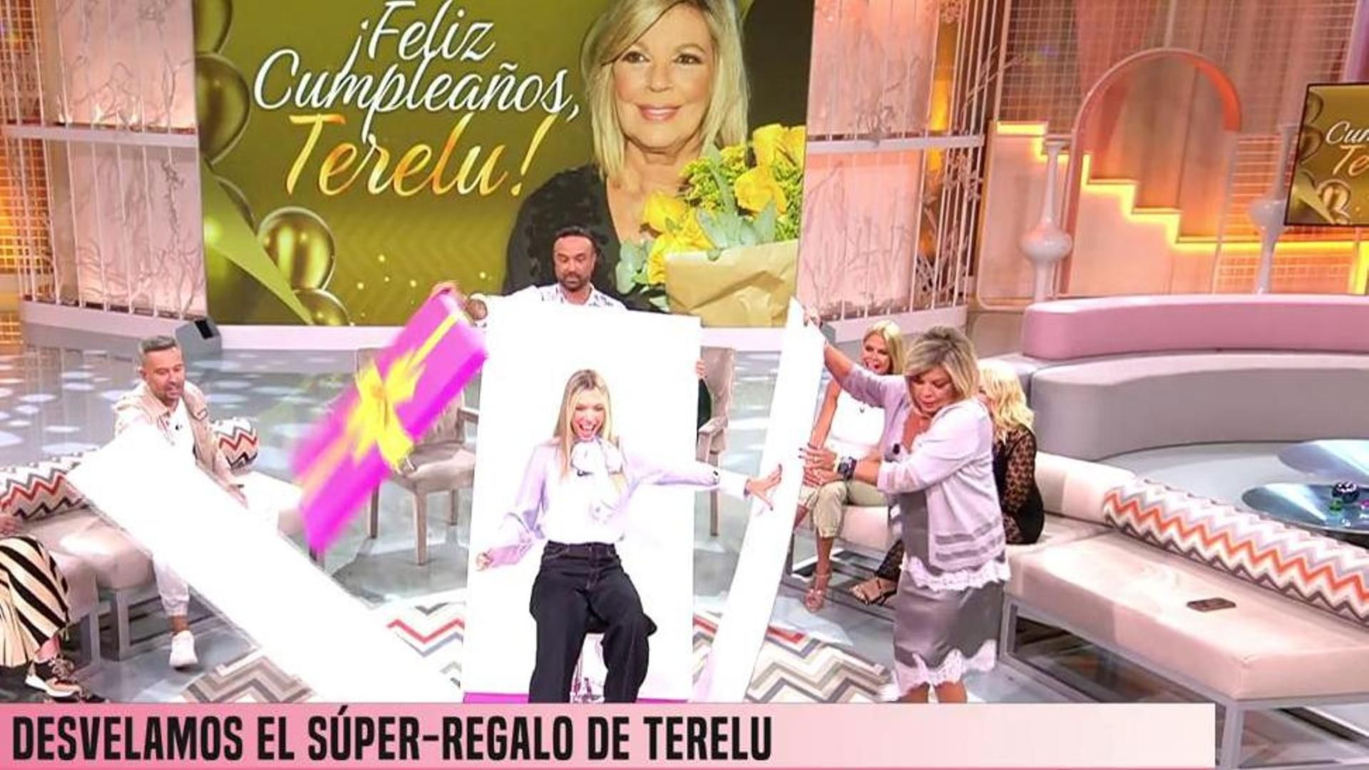 Alejandra Rubio sorprende a su madre por su 60 cumpleaños