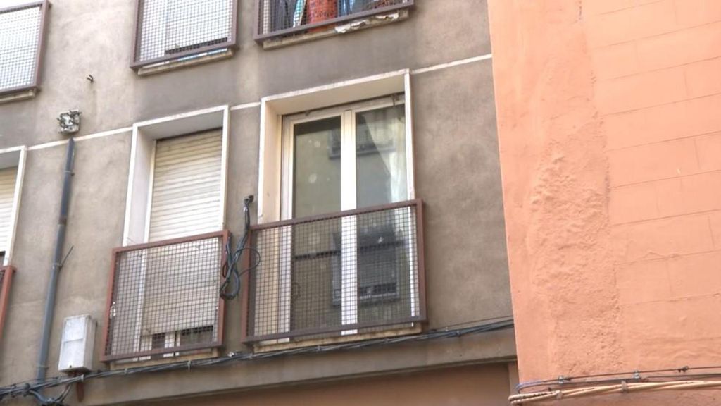 Detenido un hombre de 35 años por apuñalar y lanzar por una ventana a su mujer en Manresa, Barcelona