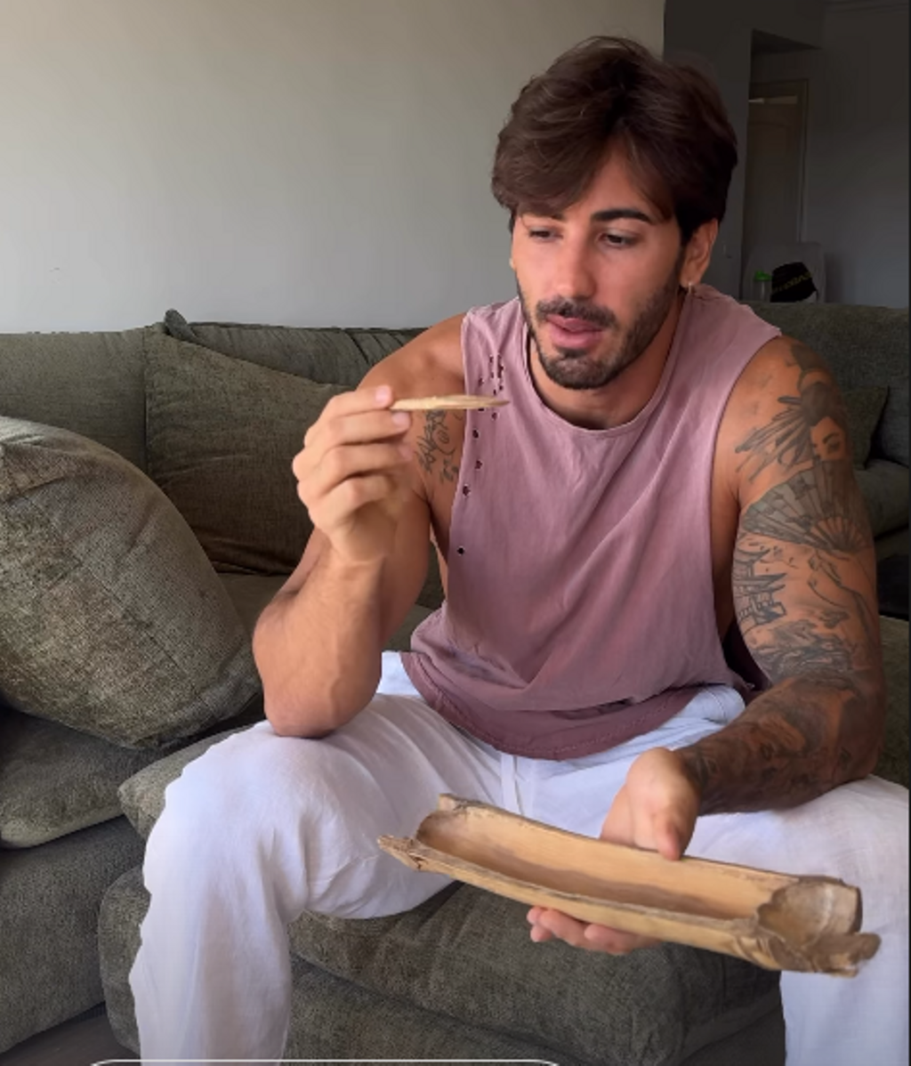 Iván González muestra su saco de 'SV 2017'