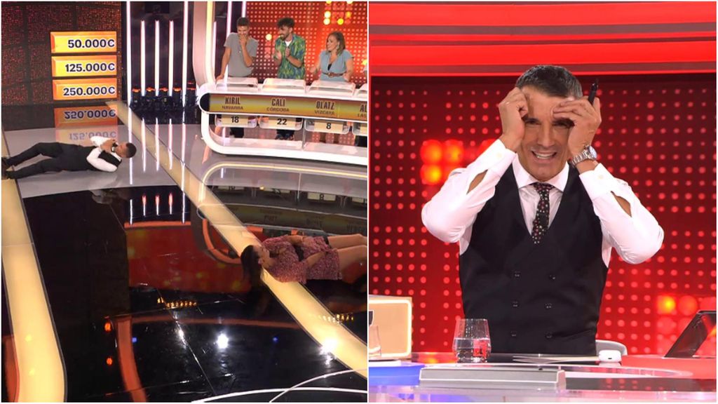 Jesús Vázquez acaba por los suelos con la mejor jugada de la historia de 'Allá tú': "Nunca en mi vida he visto un panel como este"