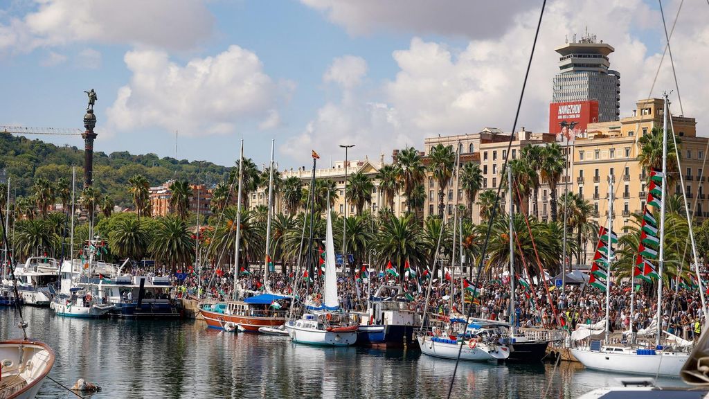 Parte la Flotilla hacia Gaza desde Barcelona: 22 barcos y 300 personas