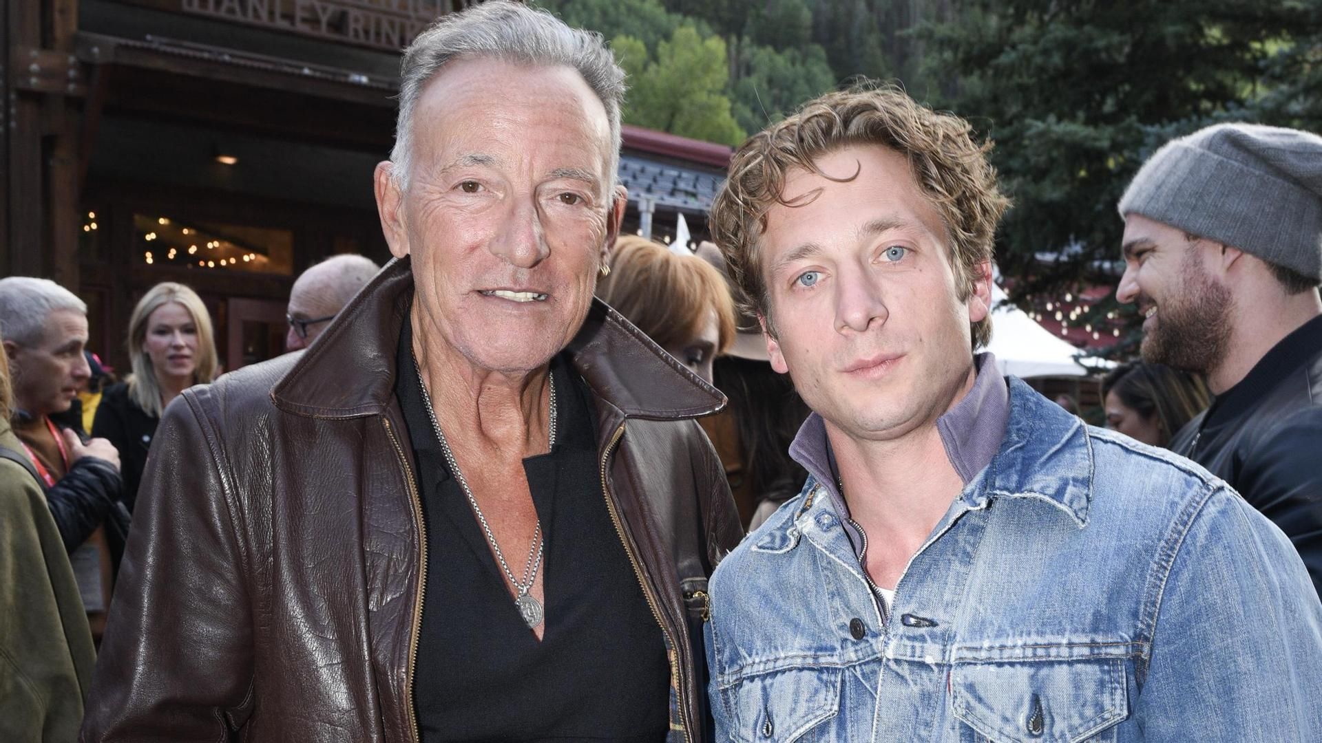 Bruce Springsteen y Jeremy Allen White