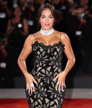 Georgina Rodr guez Reaparece En Venecia Presumiendo De Anillo Tras Su 