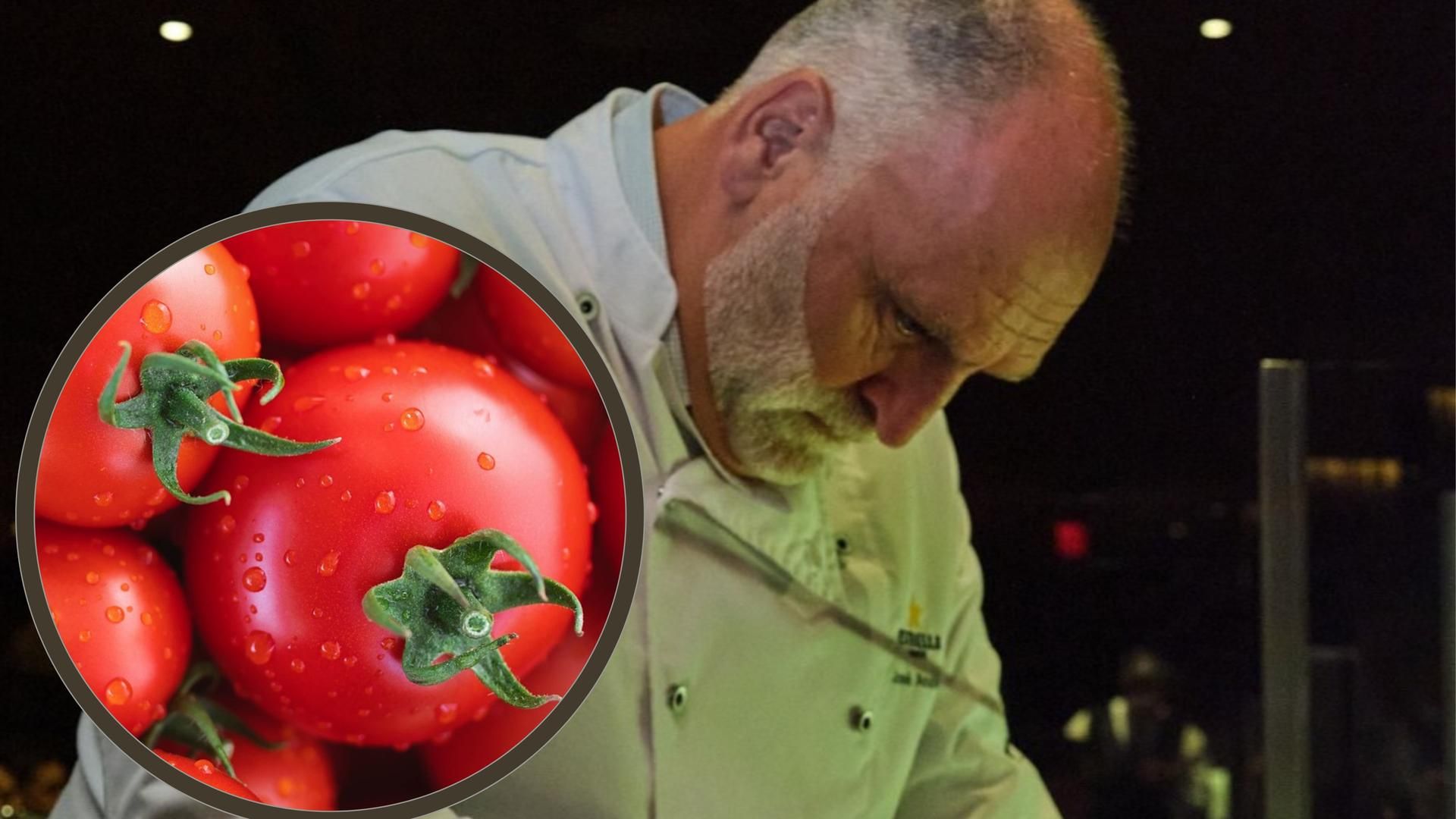 José Andrés y en primer plano unos tomates José Andrés y en primer plano unos tomates