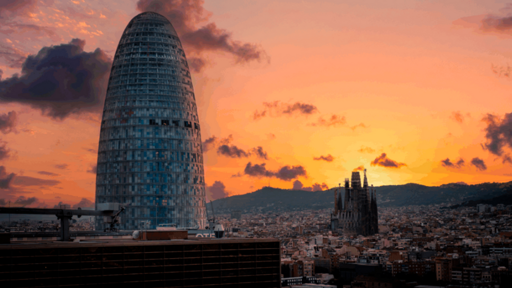 Barcelona acoge una convención internacional de 'altura': los mejores miradores se dan cita en la Torre Glòries