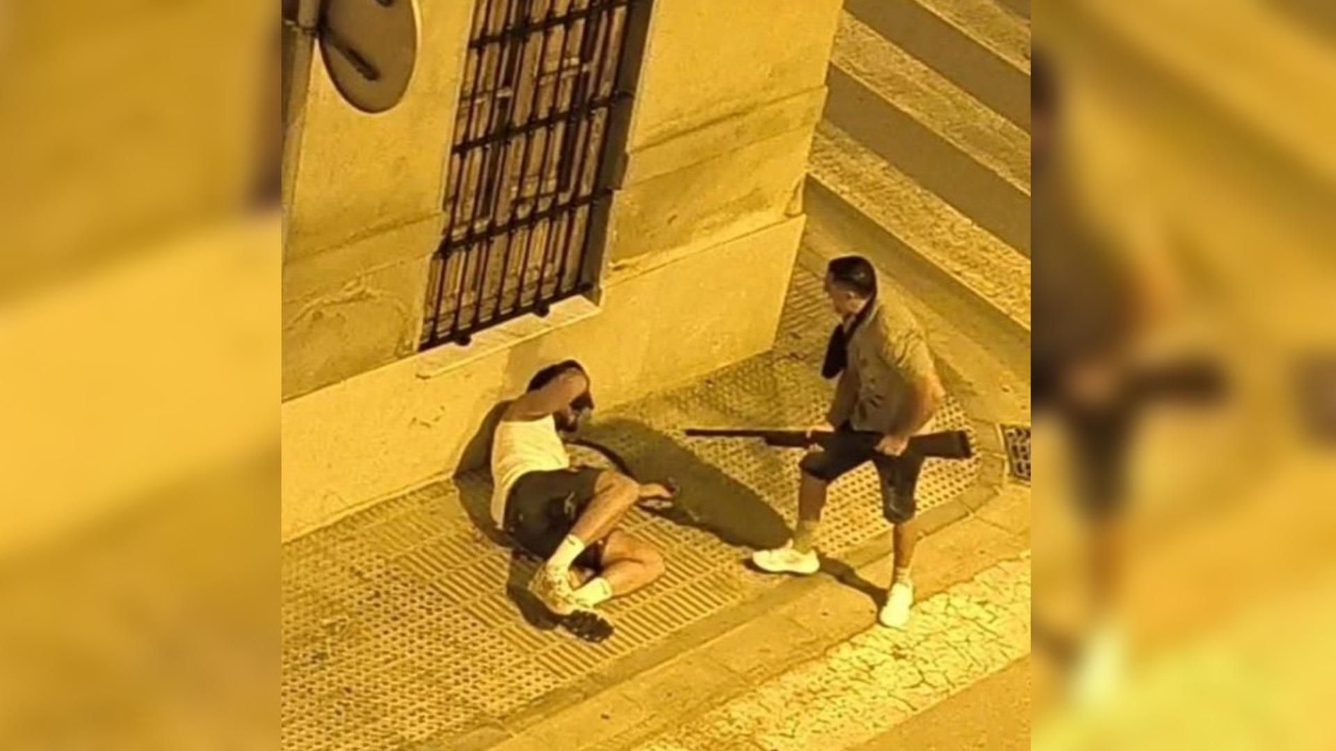 Buscan a un hombre tras disparar a otro con una escopeta en Alfafar