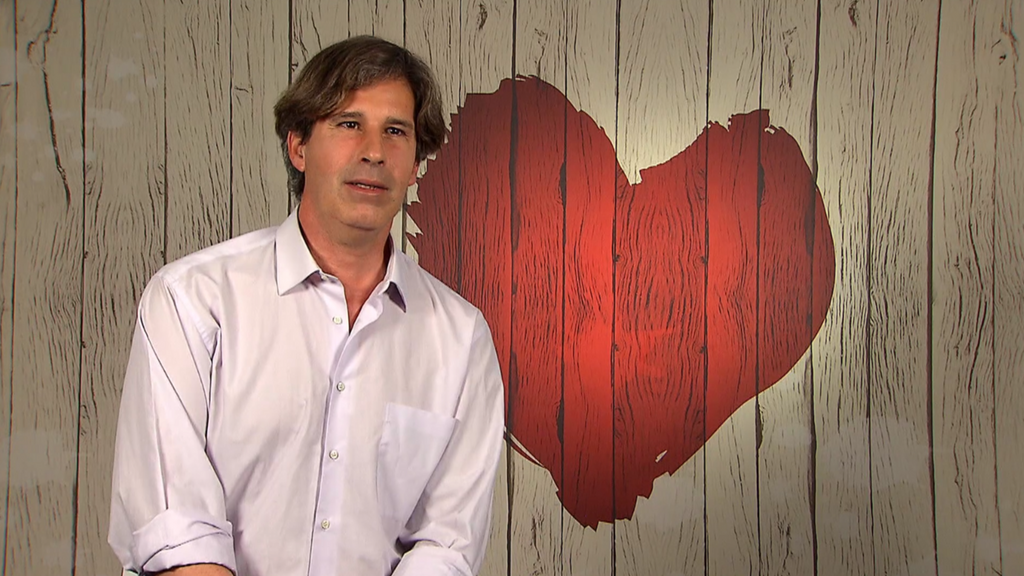Un soltero de 'First Dates' confiesa por qué acude al programa pese a seguir enamorado de su exmujer: "Creo en el poliamor".
