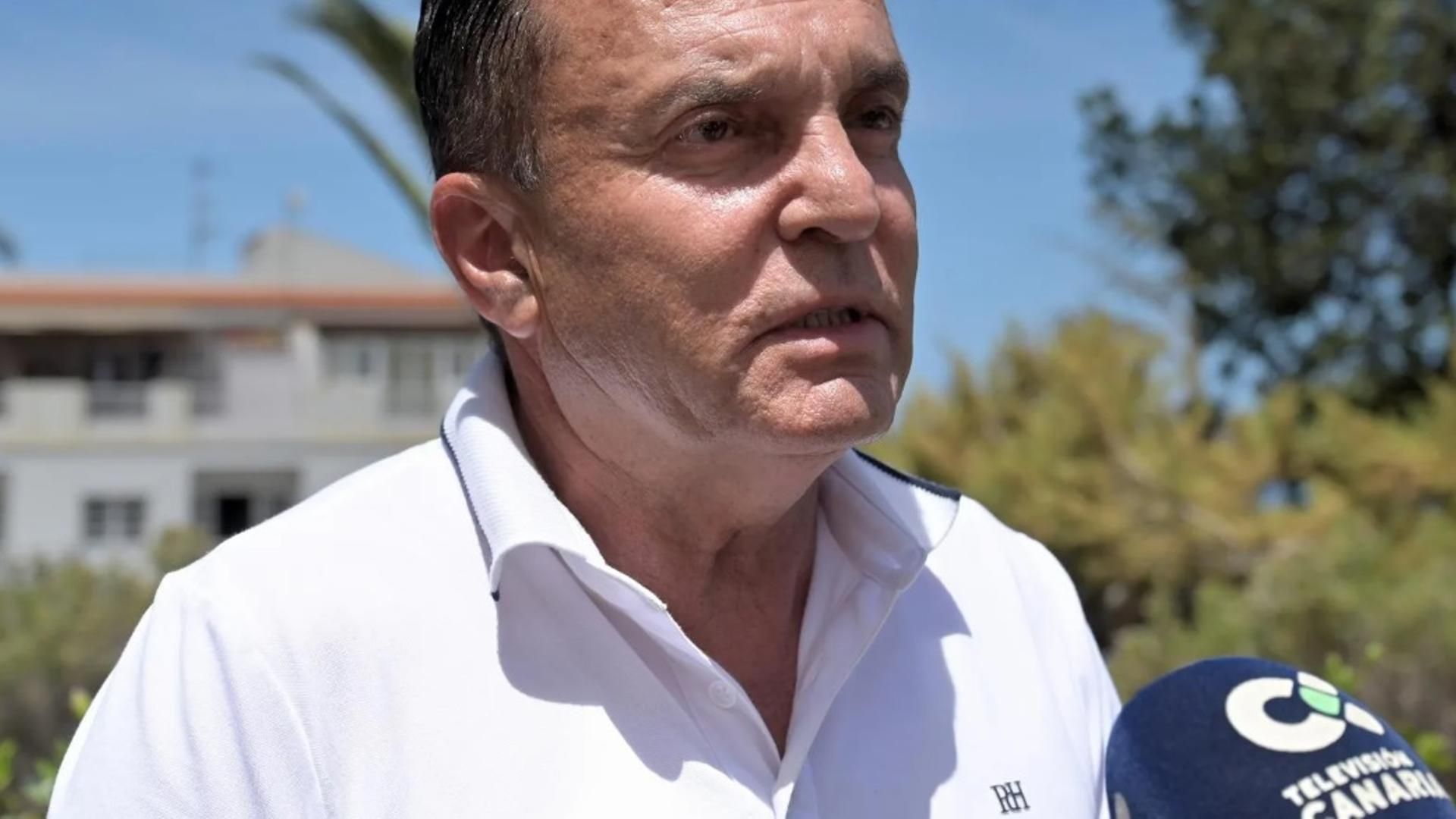 Jesús Machín,  alcalde de Tinajo