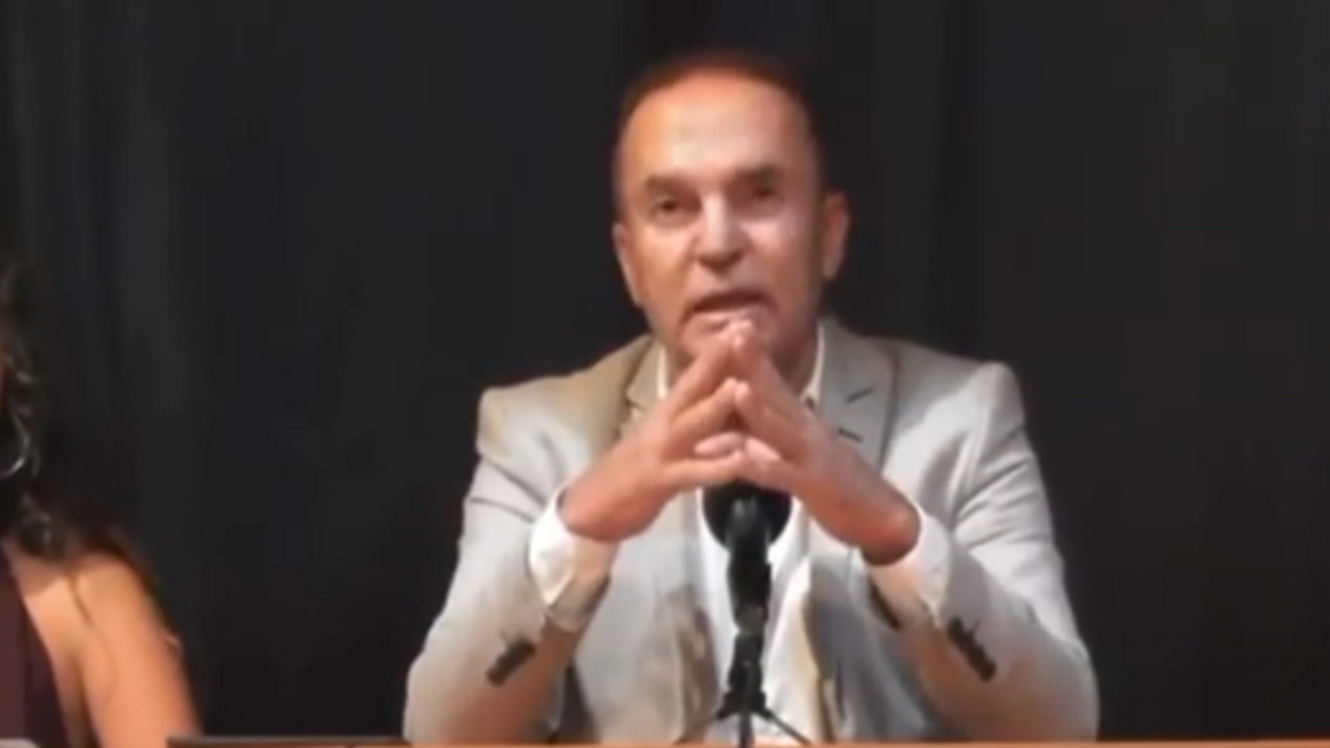 Polémicas declaraciones del alcalde de Tinajo: Jesús Machín niega que se paguen hoteles a los maltratadores