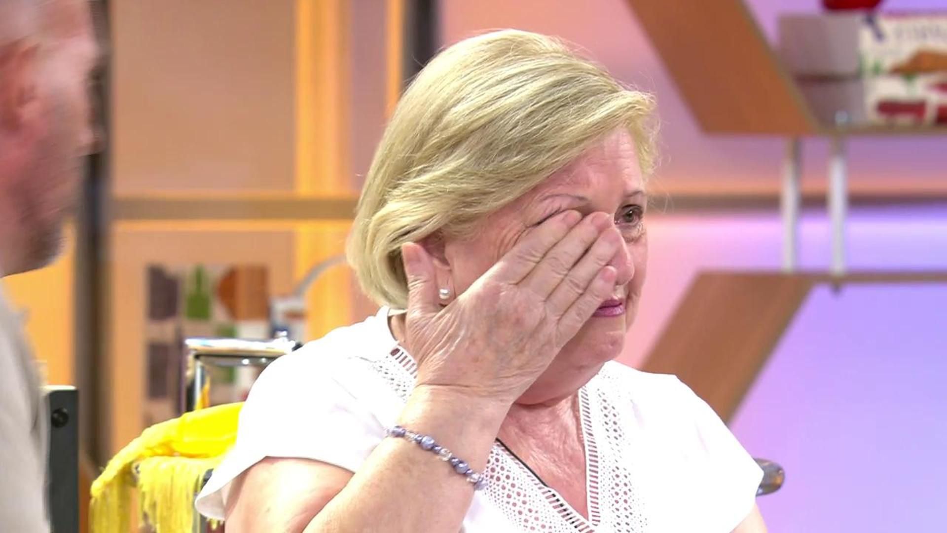 Aurora no puede contener las lágrimas en 'El diario de verano'