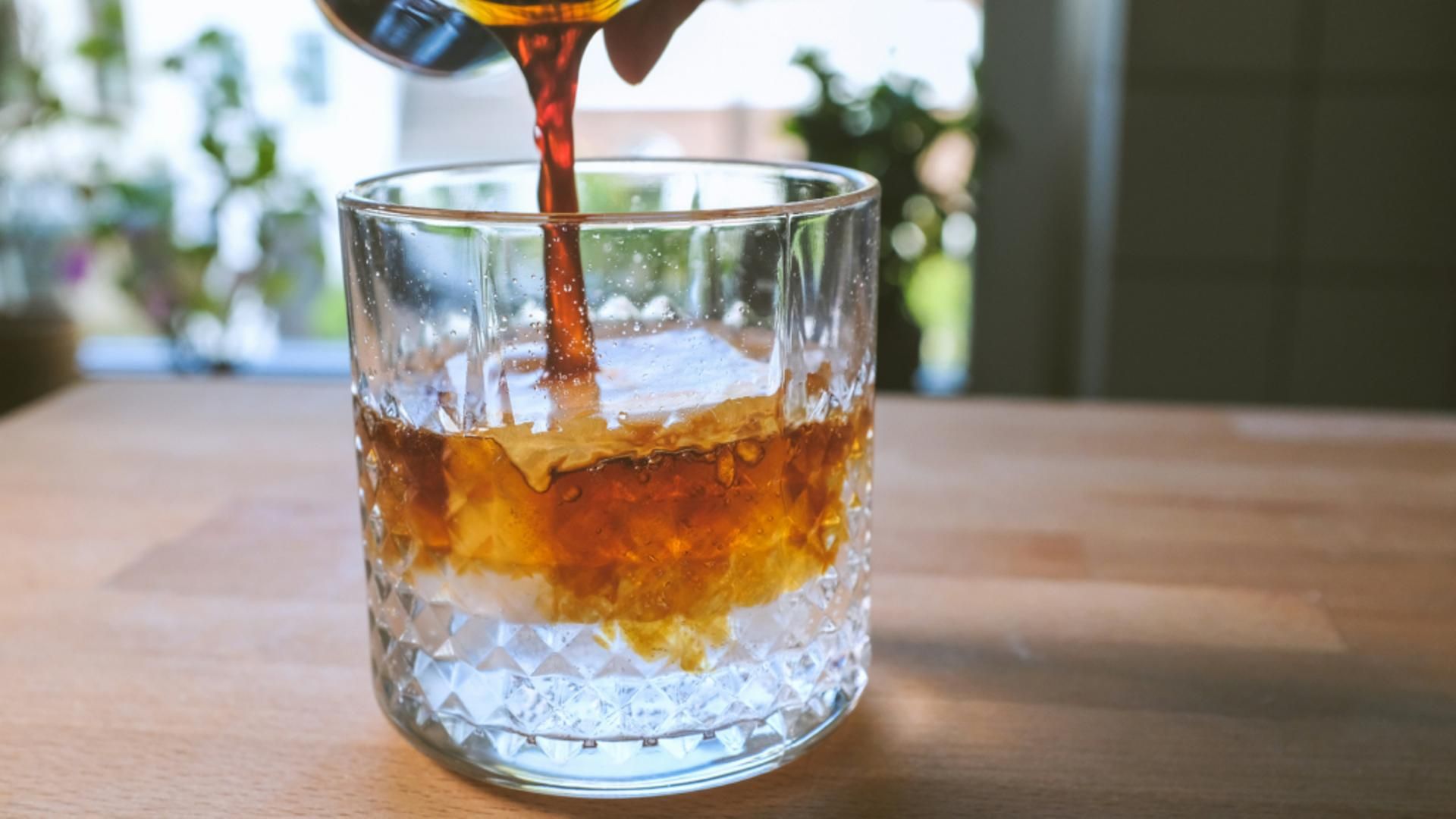 ¿Te aburres del café solo? Prueba a mezclarlo con tónica, vodka o nitrógeno