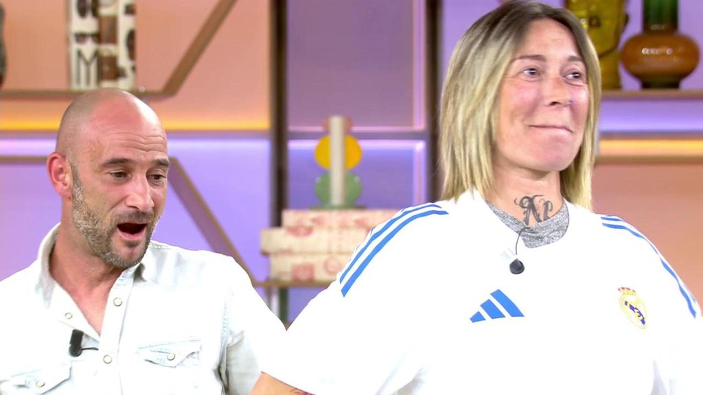 Le pide matrimonio delante de todo el mundo y vestida del Real Madrid