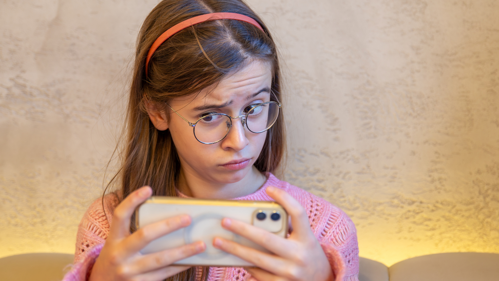 Es fundamental desarrollar un pensamiento crítico y contrastar la información