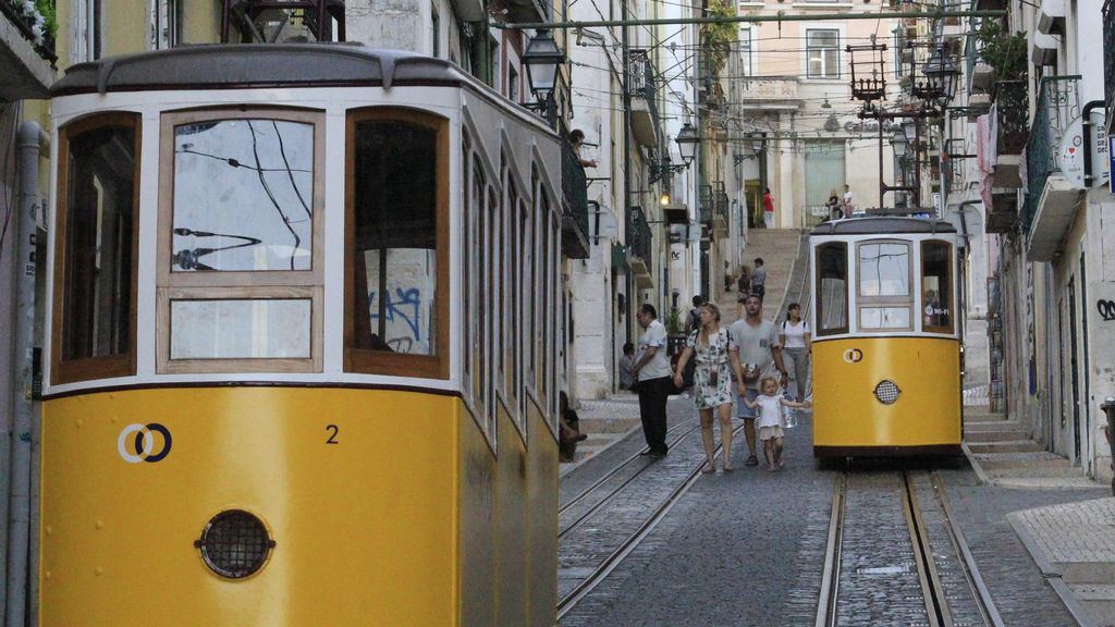 Lisboa pierde una parte de su historia con el trágico accidente del funicular de Gloria