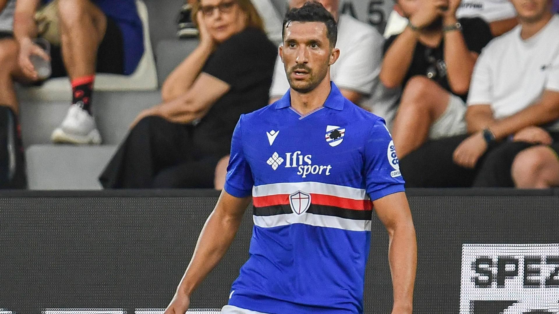 Alessandro Bellemo, futbolista de la Sampdoria, salva la vida a una turista acuchillada más de 10 veces en Chioggia, Italia