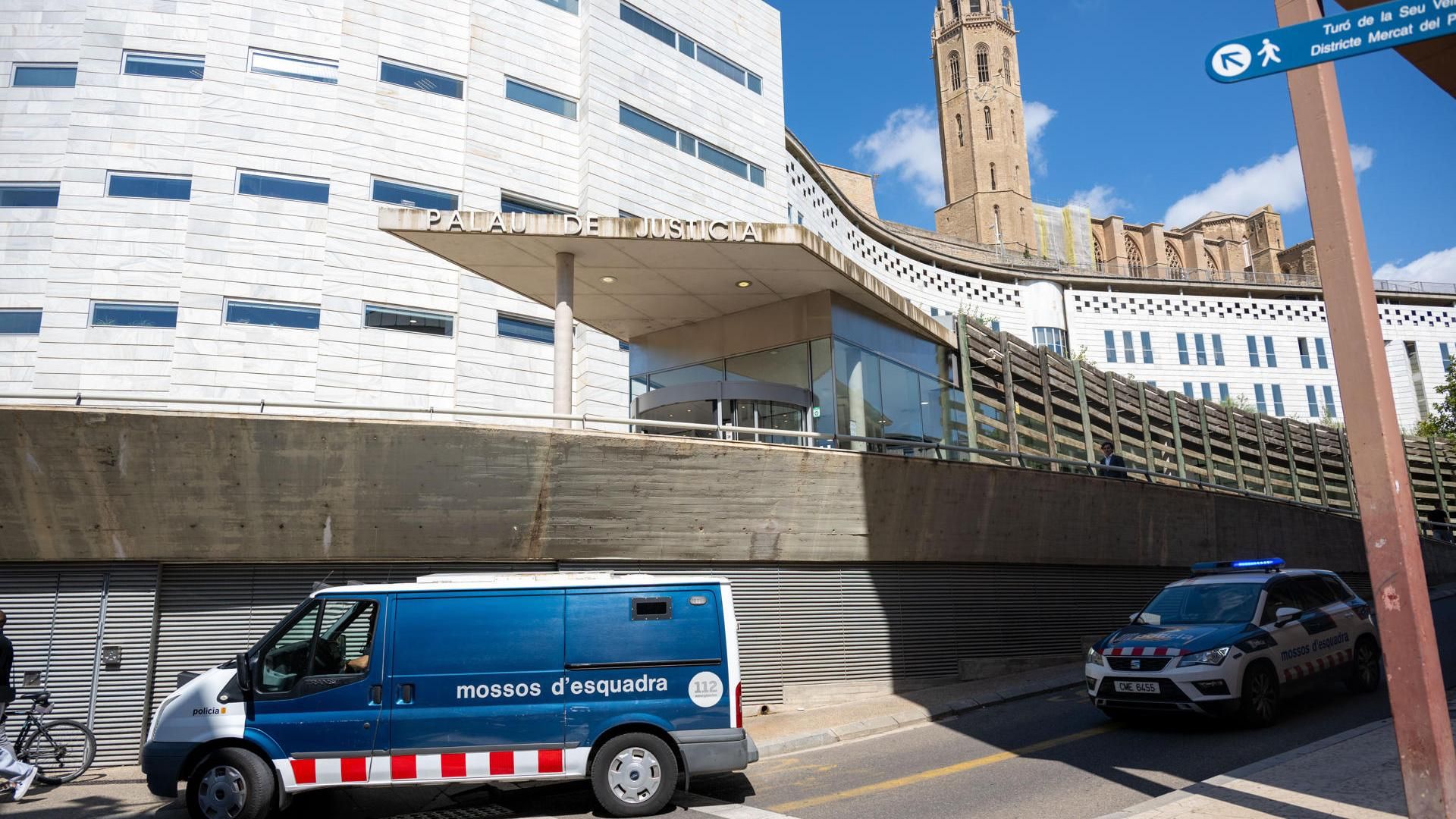 El excomandante de la Guardia Civil detenido junto al tío de Marc Márquez en Lleida pidió 30.000 euros al contrabandista asesinado