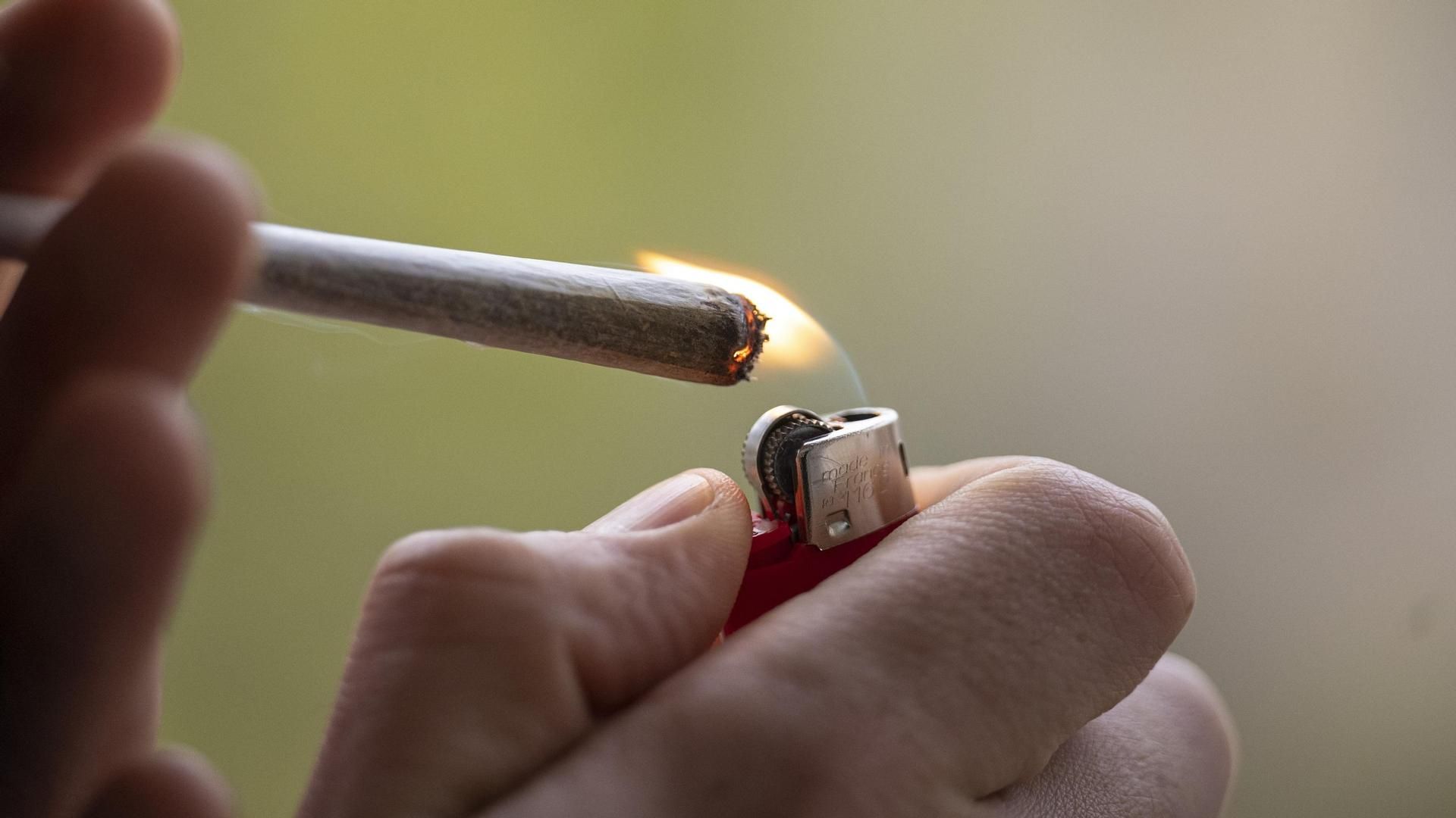 El inicio en el consumo de cannabis, cada vez más temprano: la Fiscalía detecta casos entre niños de 9 y 10 años