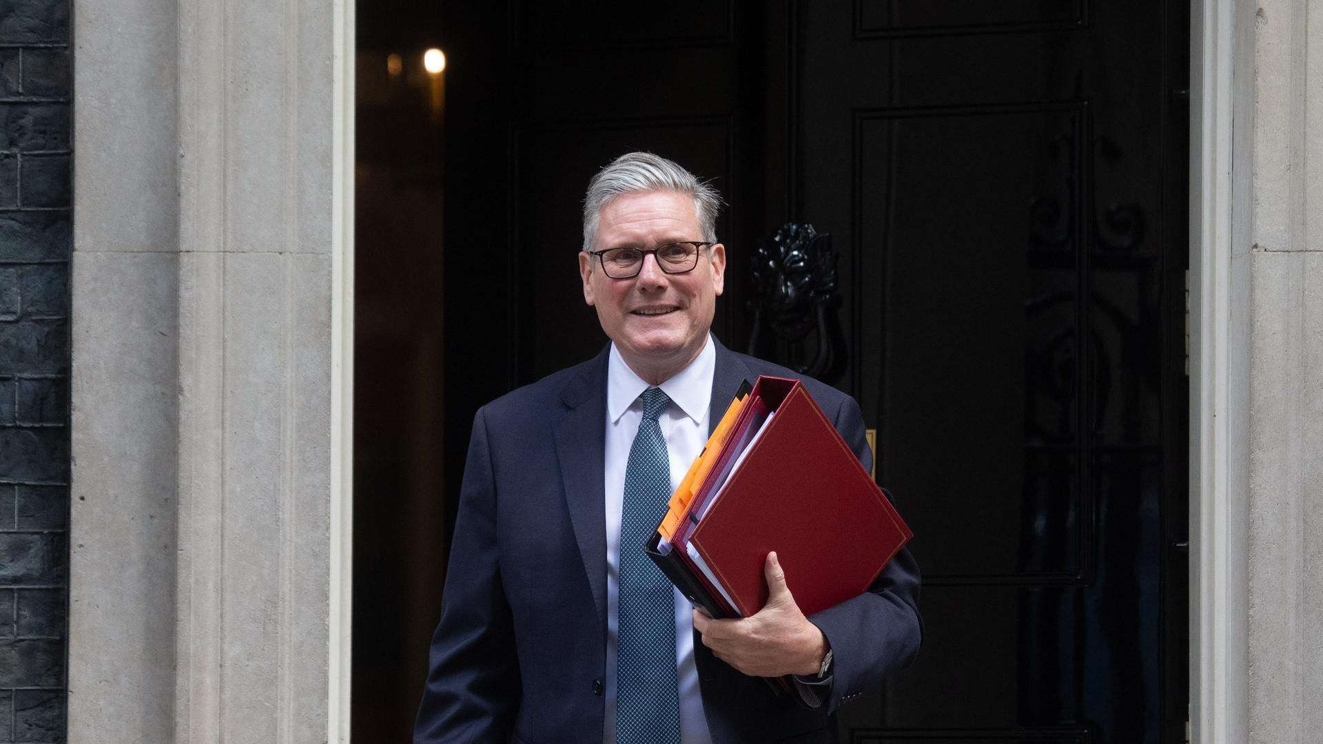 El primer ministro de Reino Unido, Keir Starmer, remodela el gabinete tras la dimisión de su 'número dos'