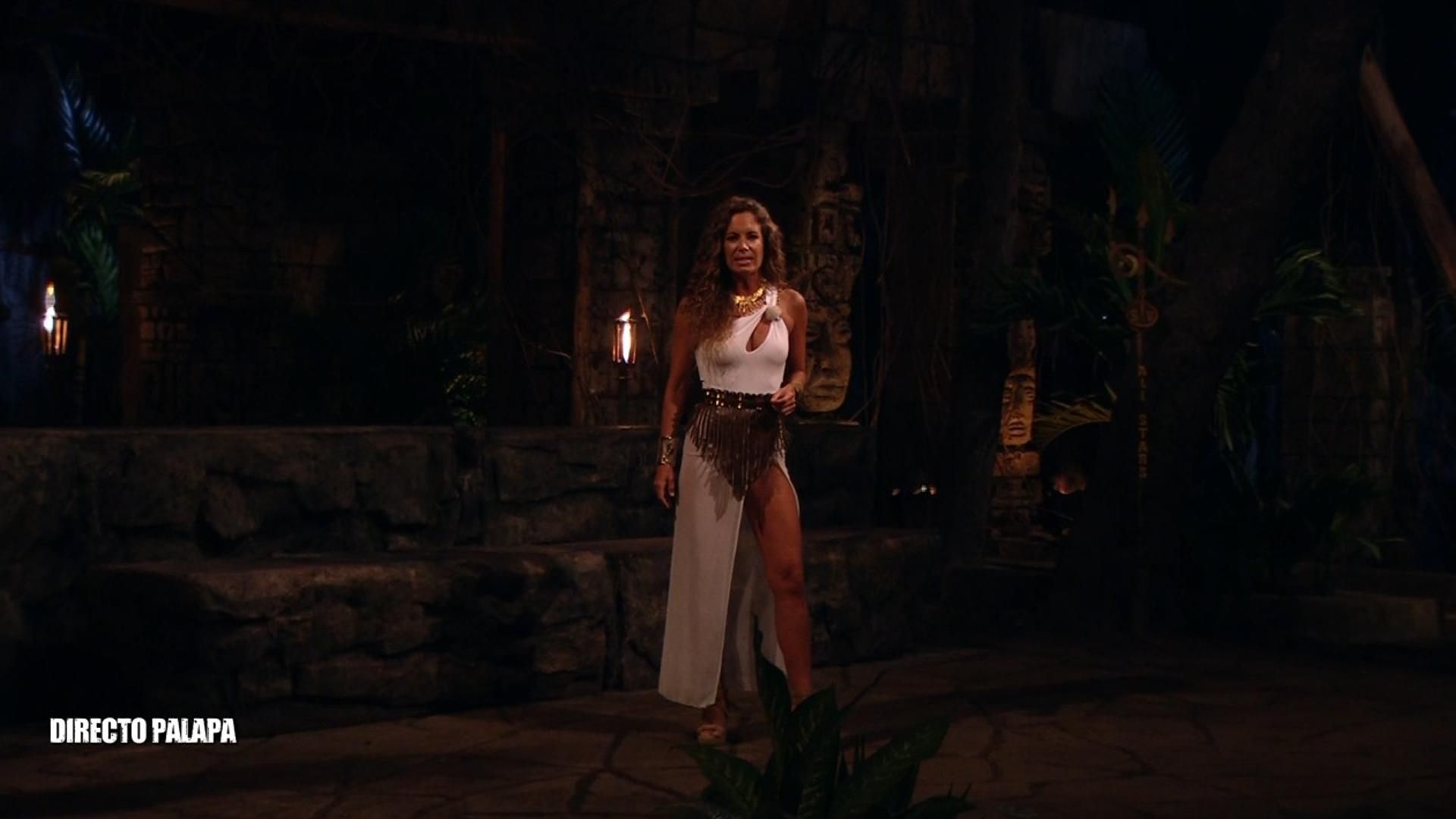 Laura Madrueño en el clásico encendido de la palapa de 'Supervivientes All Stars'