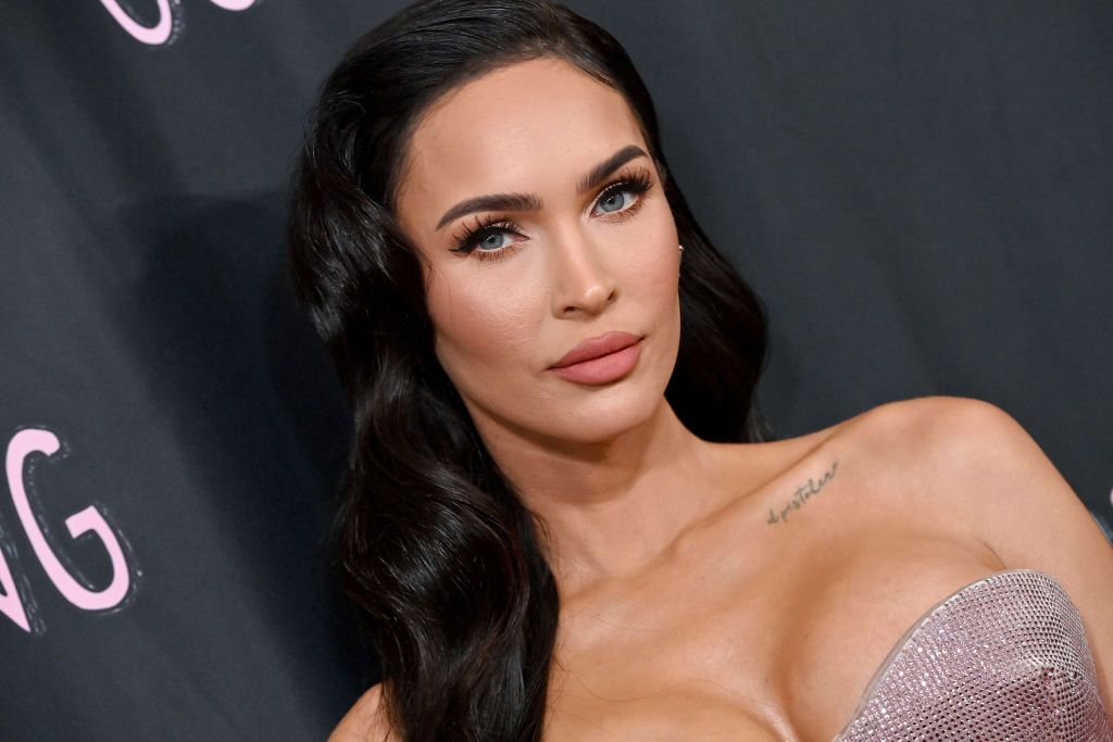 Meghan Fox presume de cejas definidas y gruesas