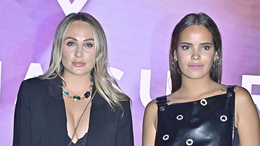 Rocío Flores y Gloria Camila