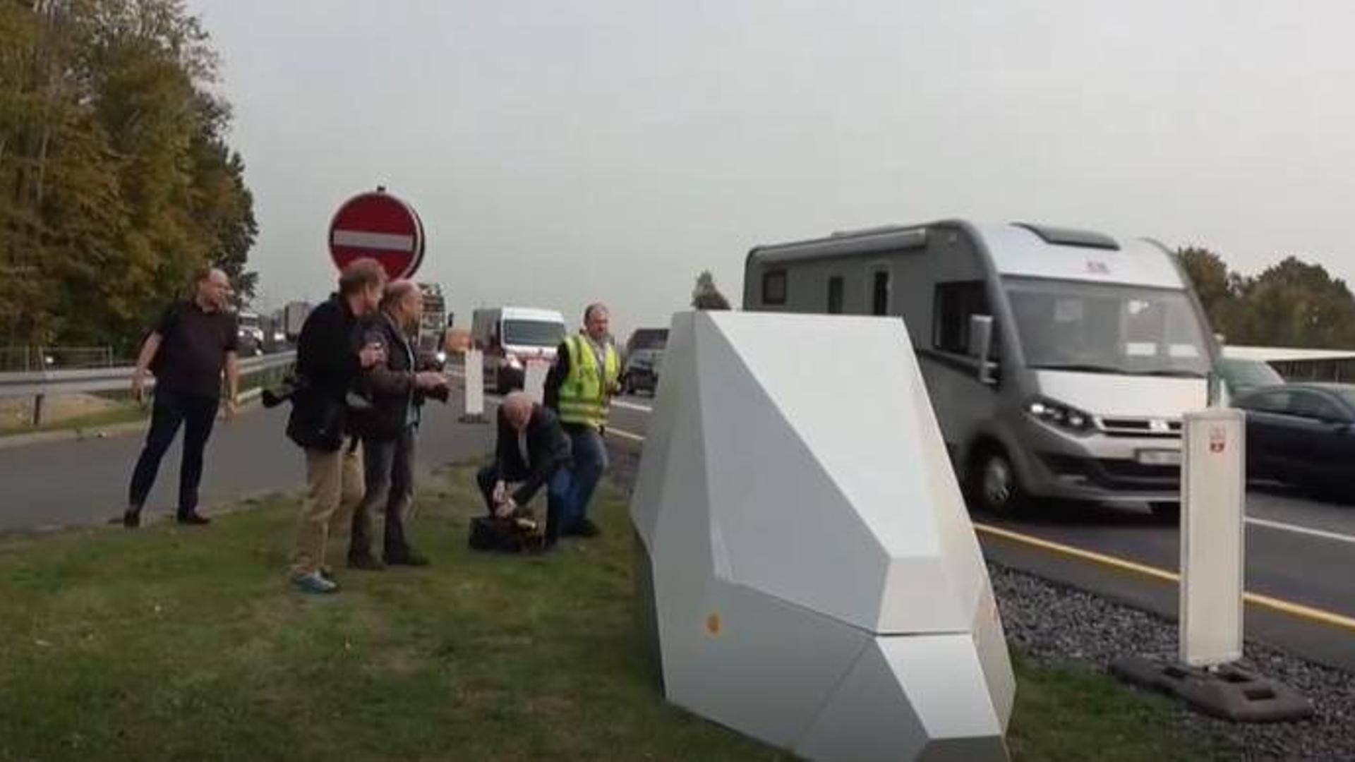 Tráfico estudia la instalación de nuevos radares automáticos con ruedas: la recaudación por multas fue récord en 2025