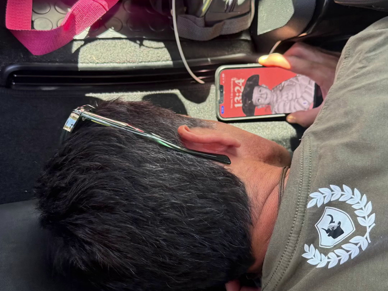 Víctor Janeiro, intentando recuperar su anillo