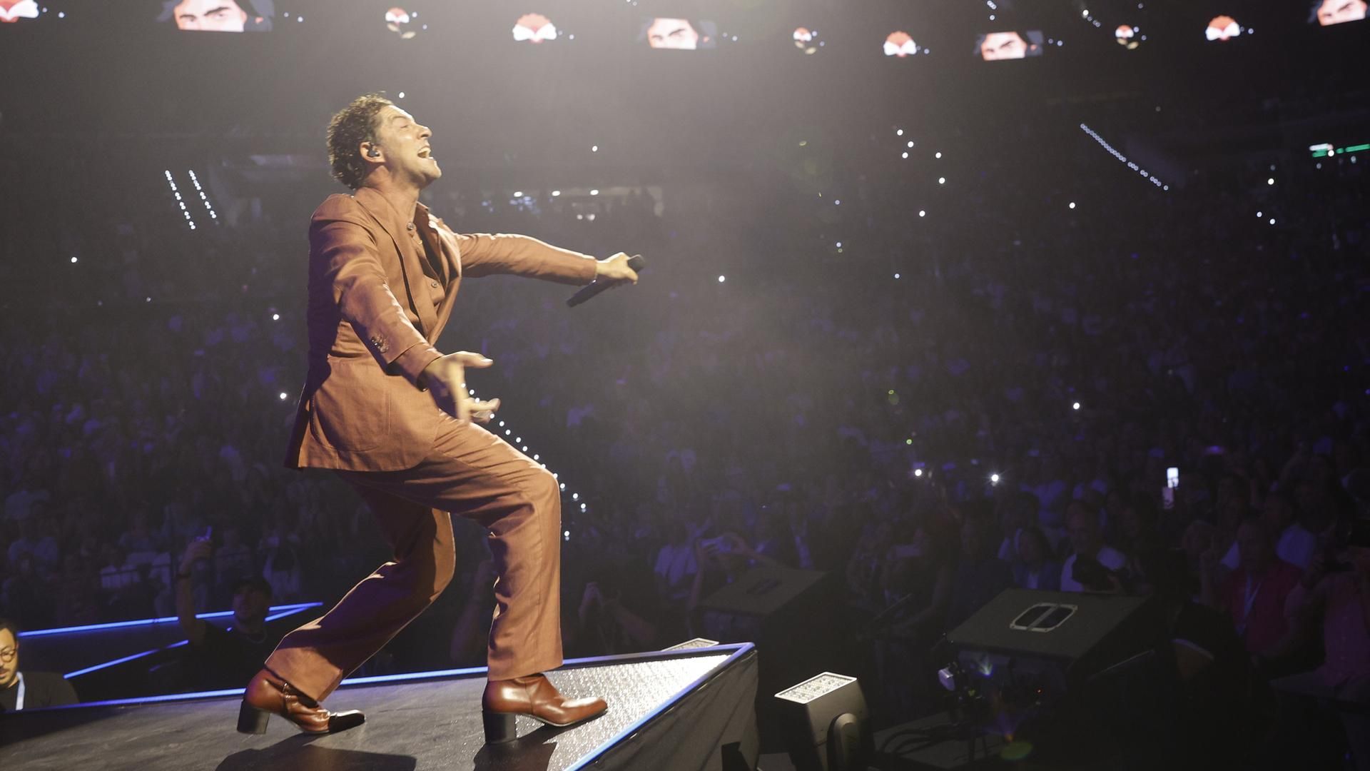 Bisbal en el homenaje a Nino Bravo en el Roig Arena