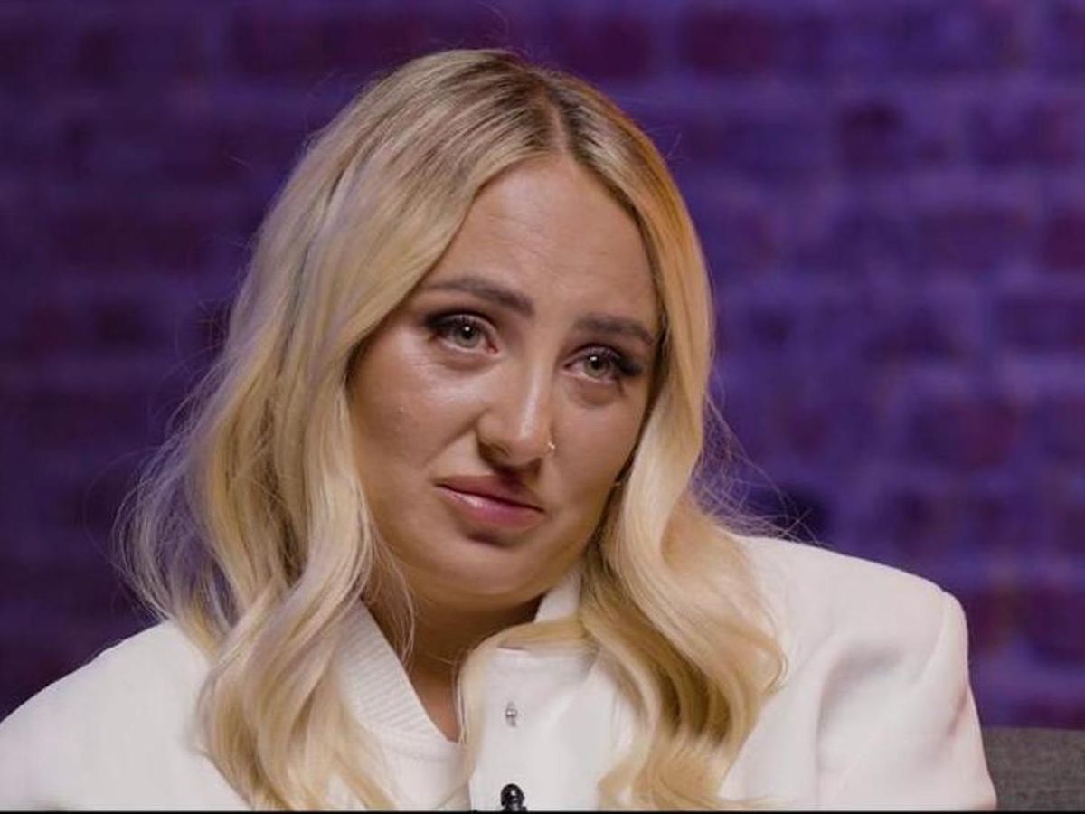 Rocío Flores habla como nunca antes sobre su madre, Rocío Carrasco: "Me ha  destrozado la vida" - De viernes