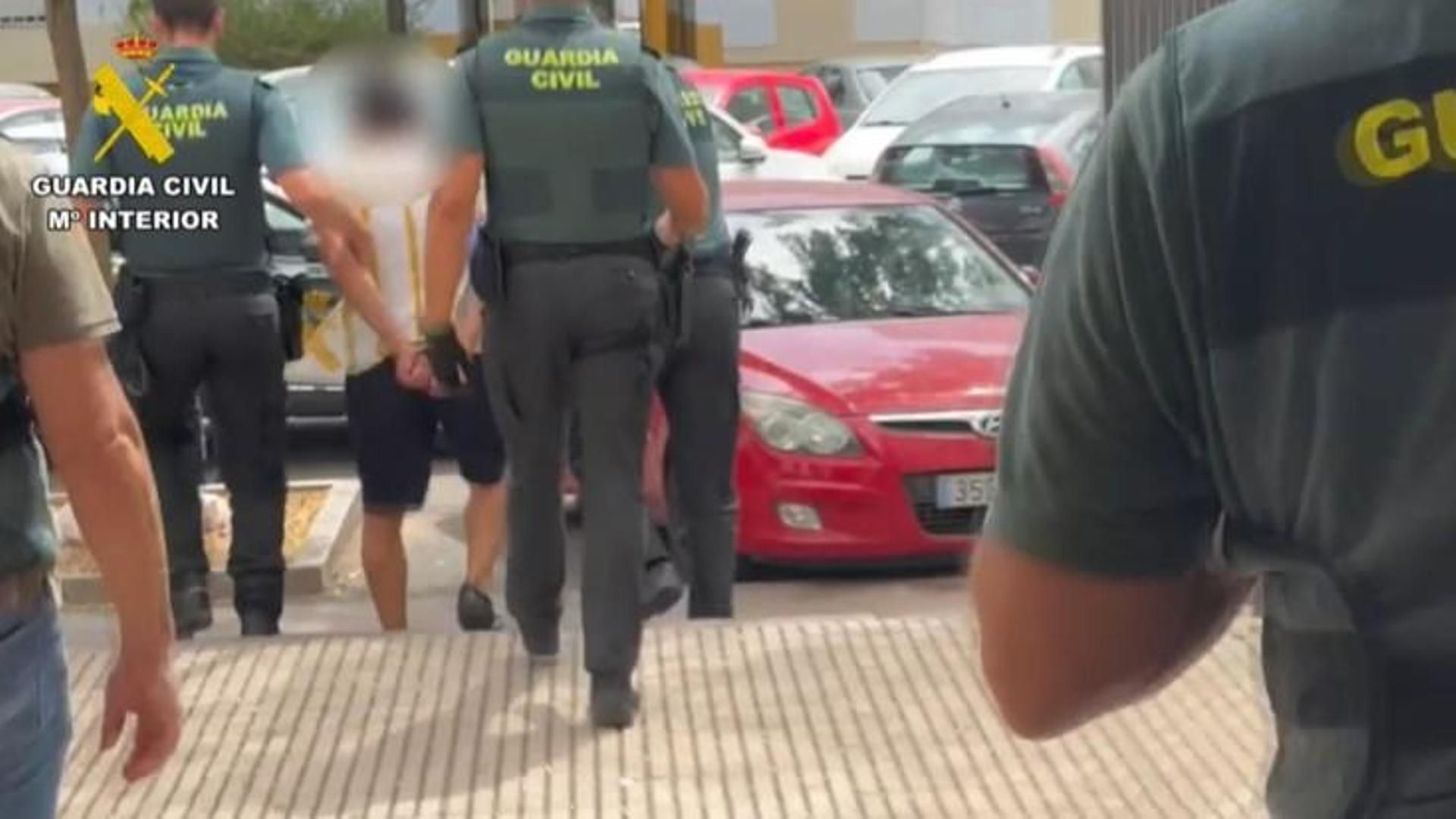 Detenidos dos hombres, de 39 y 27 años, por el tiroteo que dejó dos muertos en un bar de Carmona, Sevilla Detenidos dos hombres, de 39 y 27 años, por el tiroteo que dejó dos muertos en un bar de Carmona, Sevilla