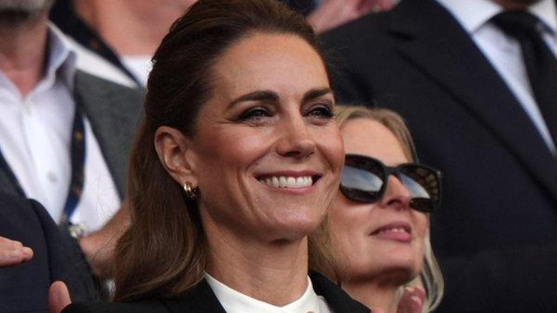 Kate Middleton, en el encuentro entre Inglaterra y Australia en el estadio Brighton & Hove Albion
