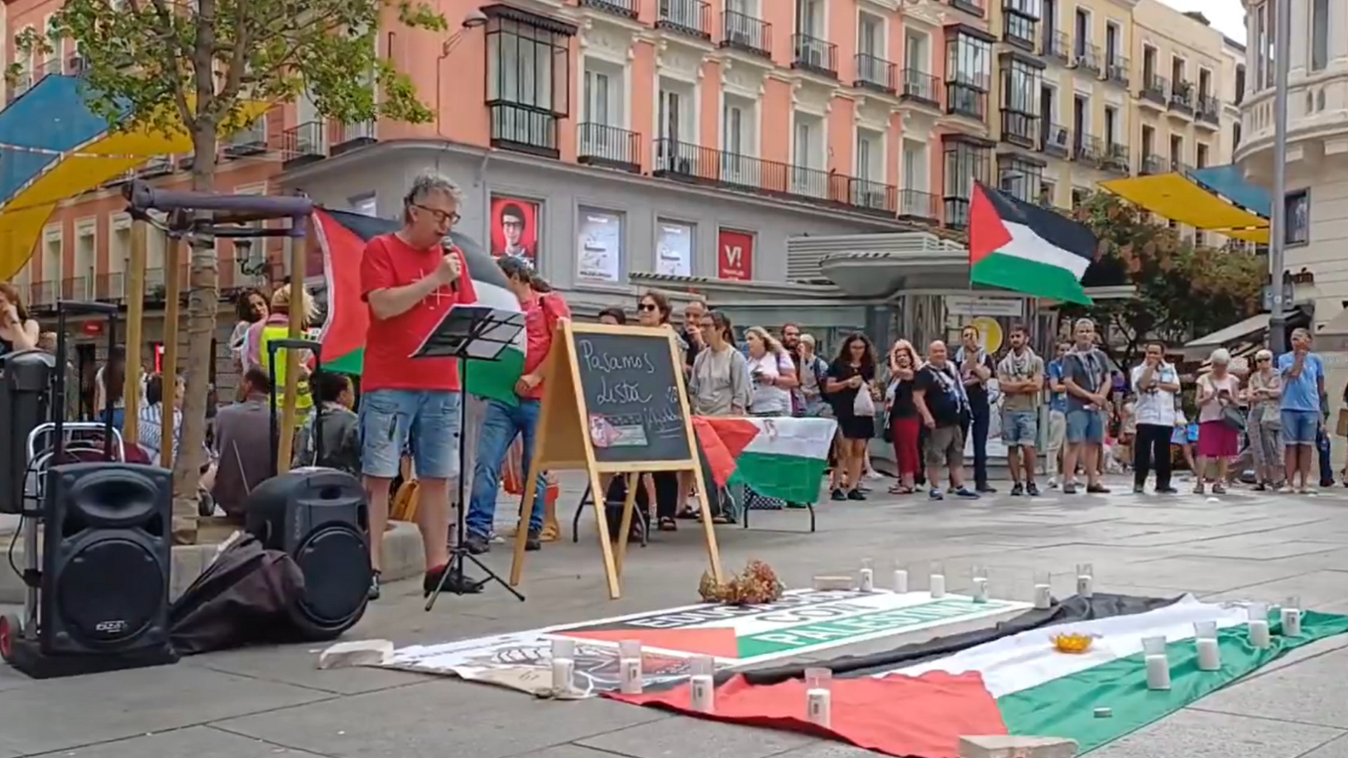 Recital de nombres de niños asesinados en Gaza