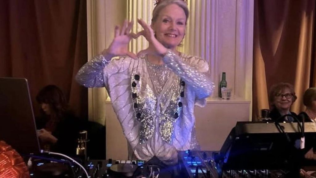 DJ Gloria
