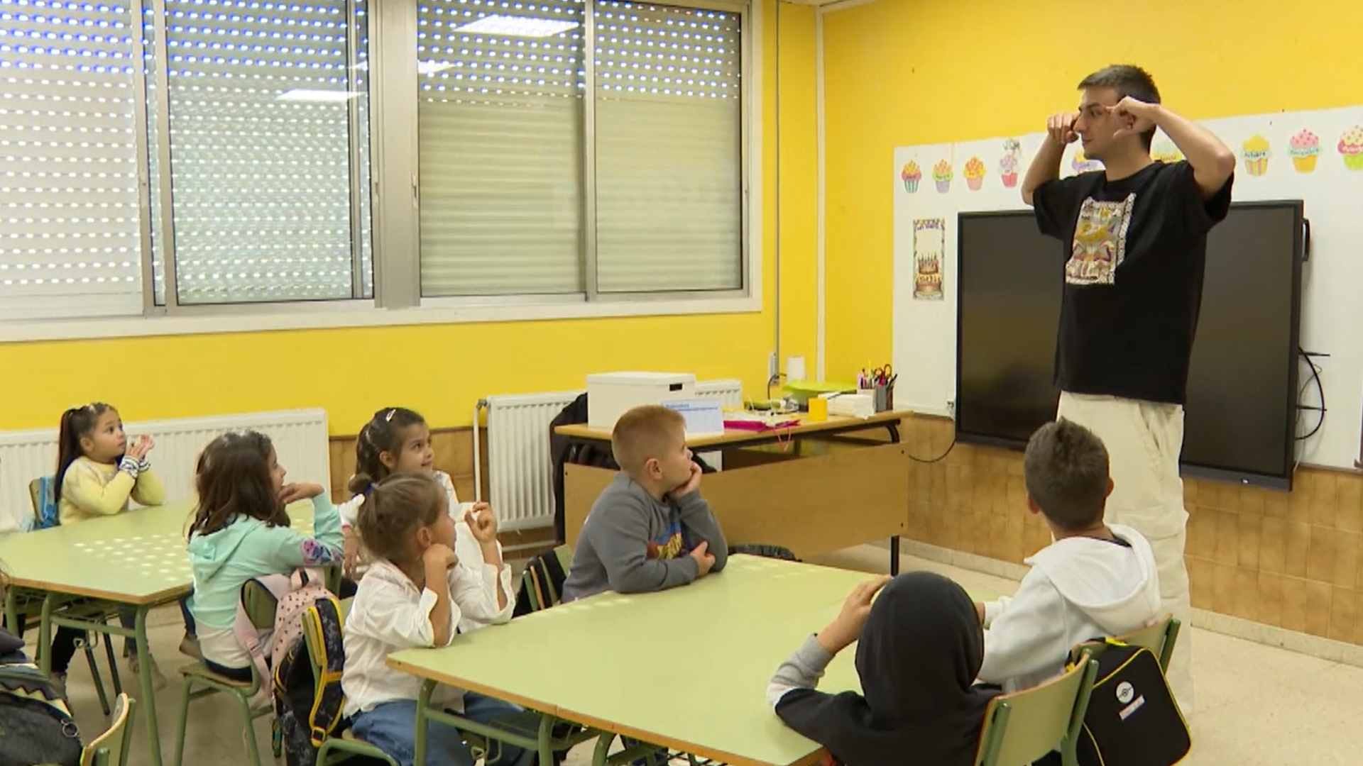 "Es como ir de frente sin frenos”: así viven los nuevos profesores el primer día de cole en Pontevedra