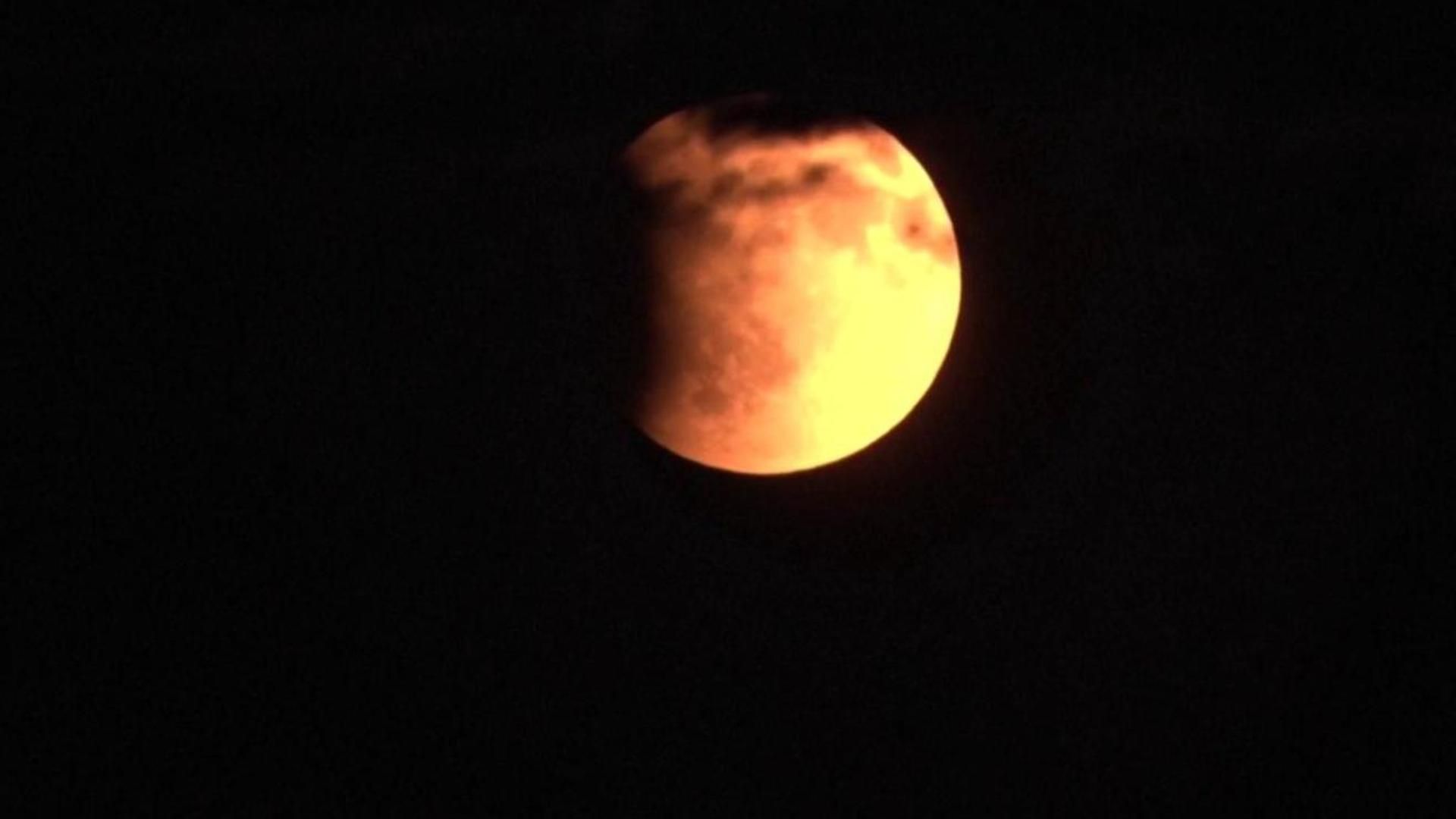Imágenes del eclipse de la luna de sangre: así se ha visto por el mundo