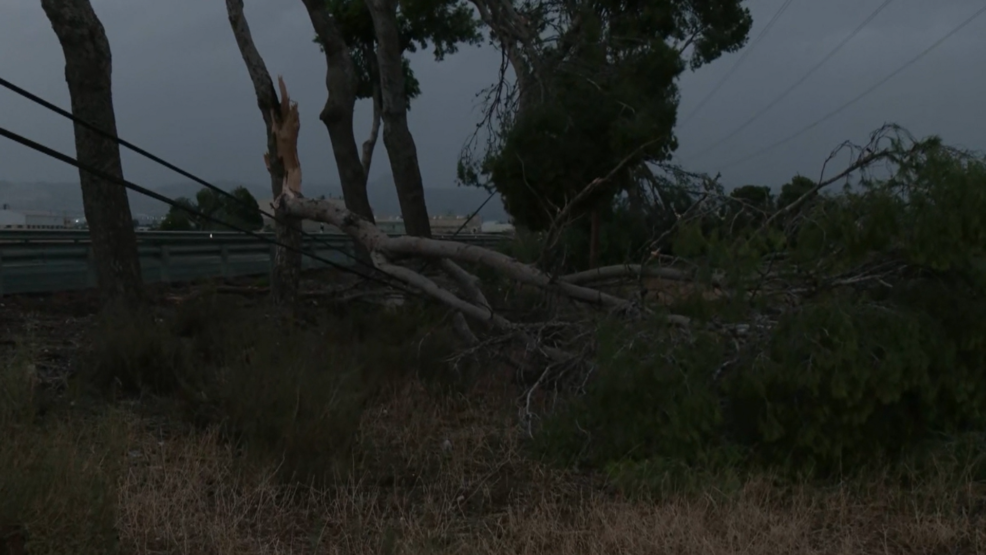 Las tormentas dejan destrozos en Xátiva, Orihuela y Tarragona