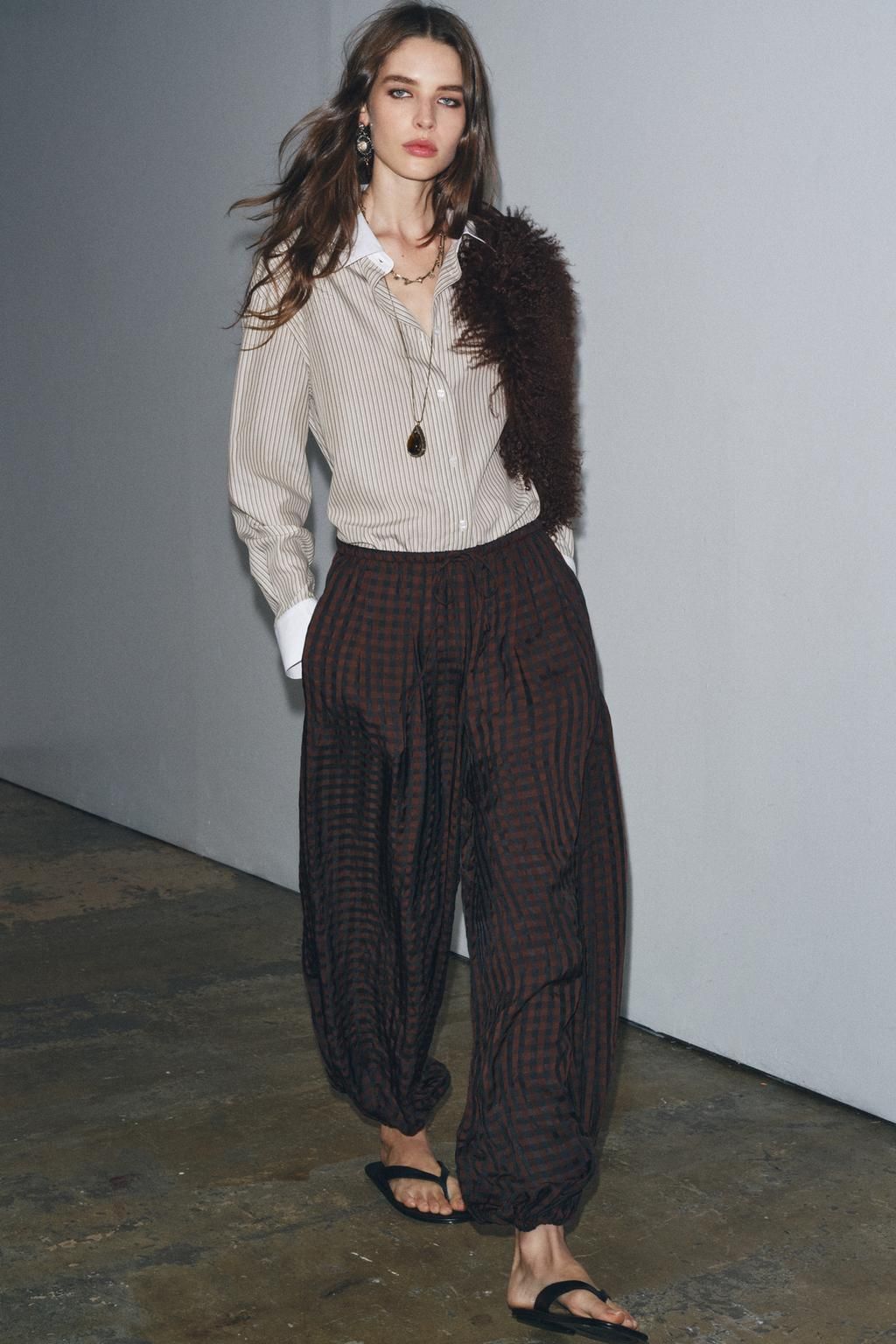 Look de Zara para mujeres de más de 45 años para volver al trabajo