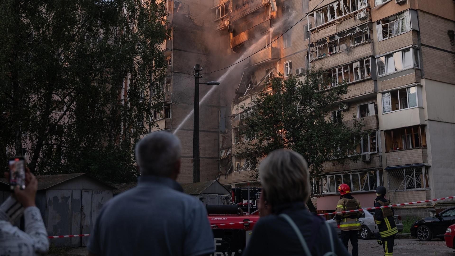 EuropaPress 6942559 september 2025 kyiv ukraine residents react to the damage of their