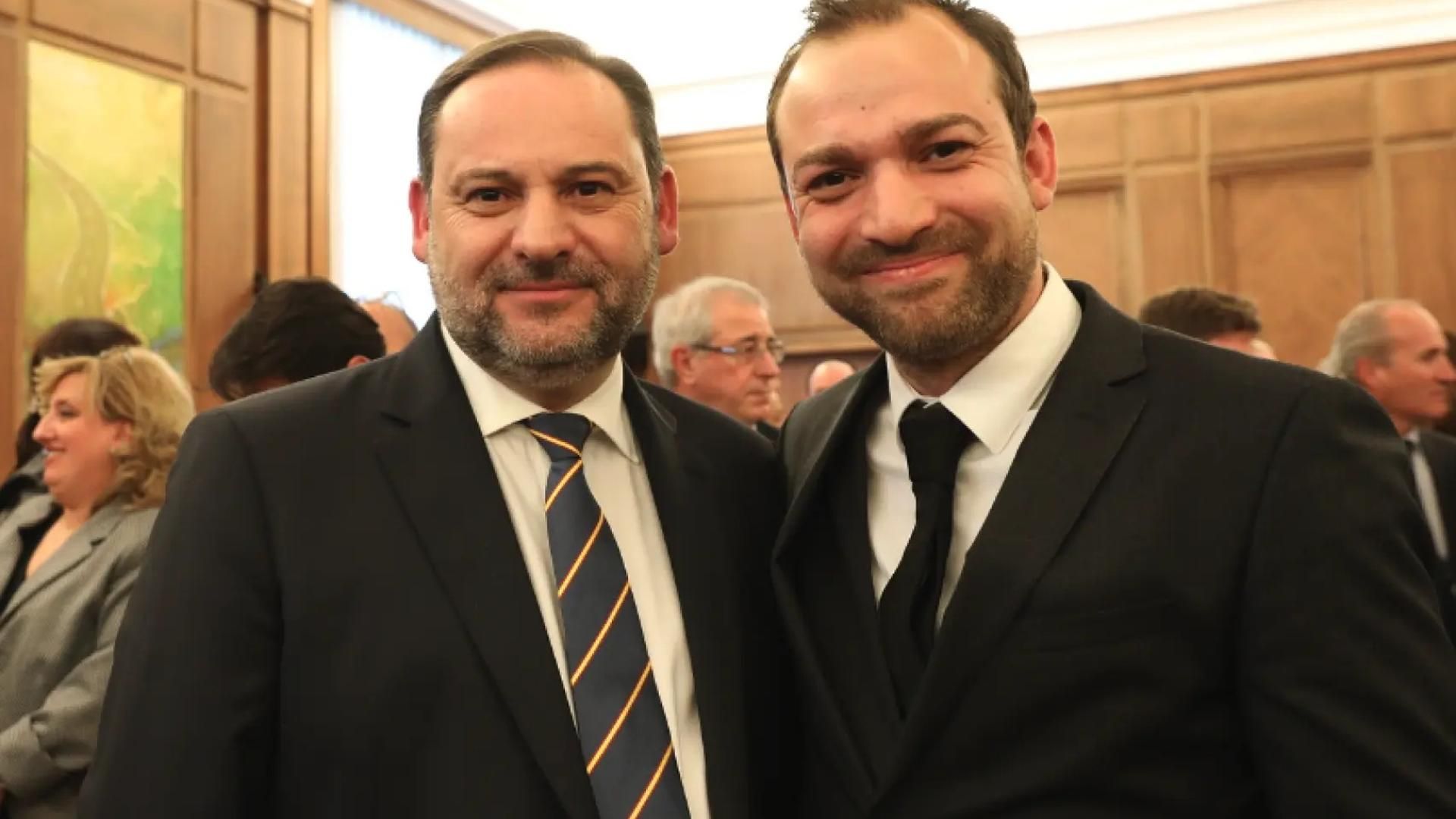 José Luis Ábalos y su hijo mayor, Víctor Ábalos Aguado José Luis Ábalos y su hijo mayor, Víctor Ábalos Aguado