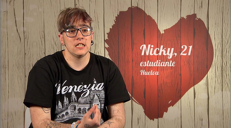 Un soltero desvela en 'First Dates' su complicada situación al contarle a su expareja que se sentía chico: "Dijo que estaba mal de la cabeza"