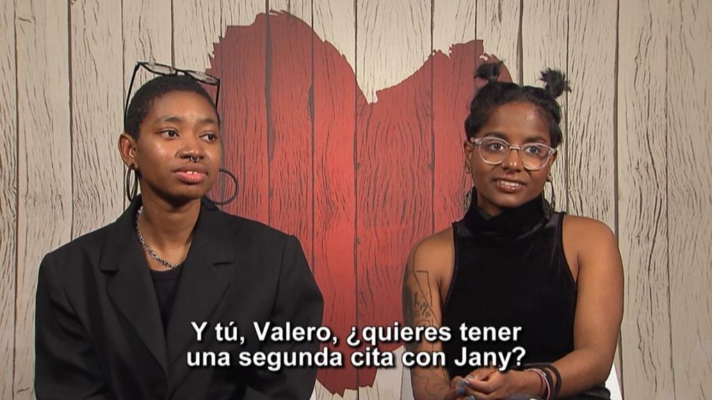 Una soltera le da calabazas a su cita de 'First Dates' por no entender "el mundo de la divergencia": "Ahora investigaré más del tema"