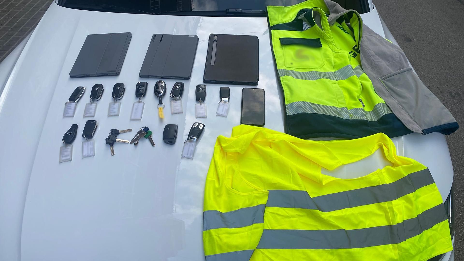 El material intervenido a los ladrones en Barcelona